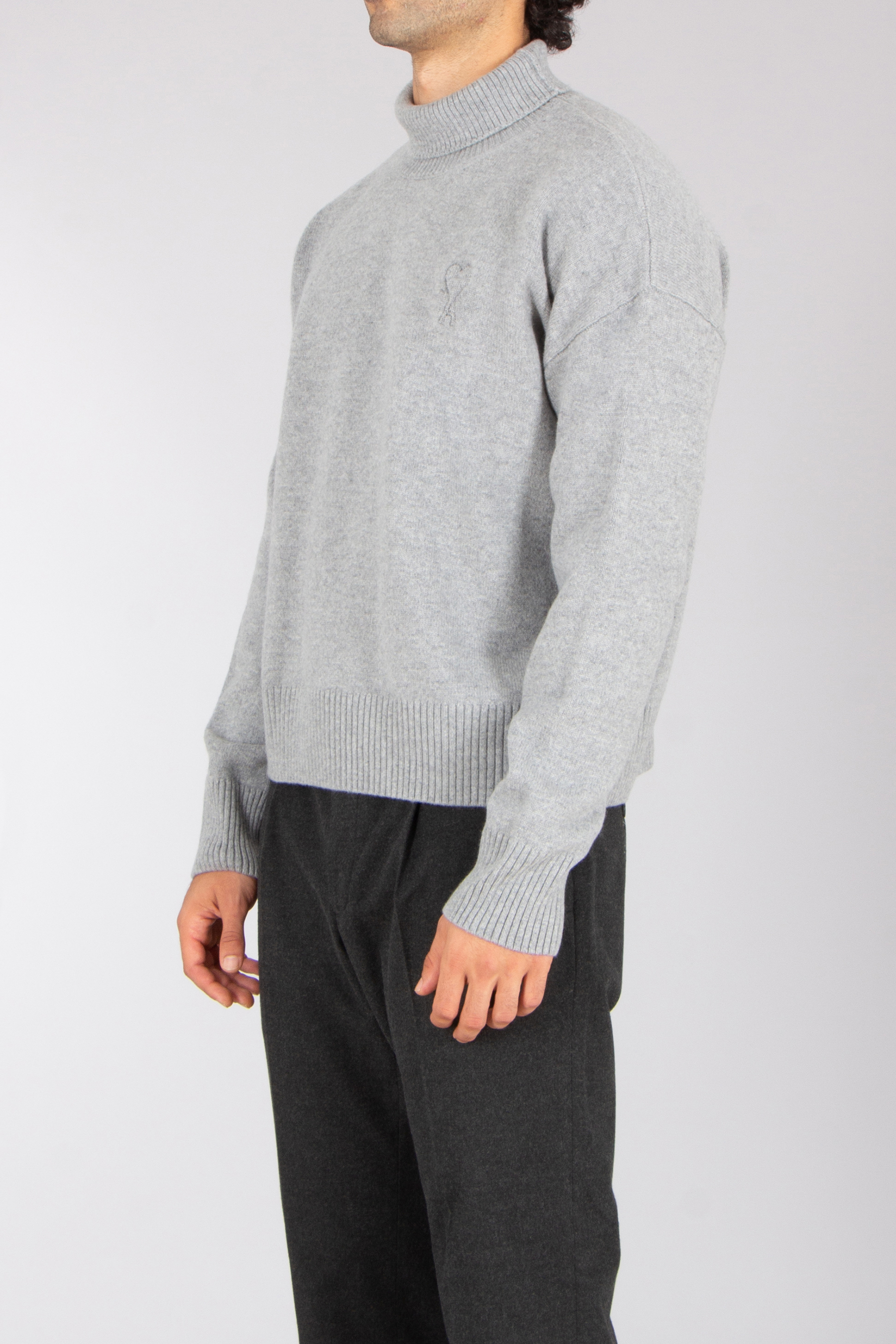 AMI PARIS Relaxed Fit Ami De Coeur Wool-Cashmere Blend Funnel Neck Sweater Bekleidung, Strickwaren, Pullover