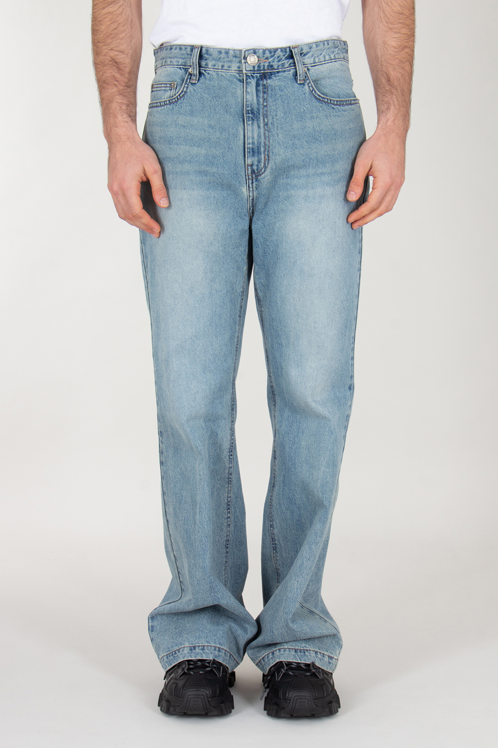JUNN.J Boot Cut Washed Denim Jeans
