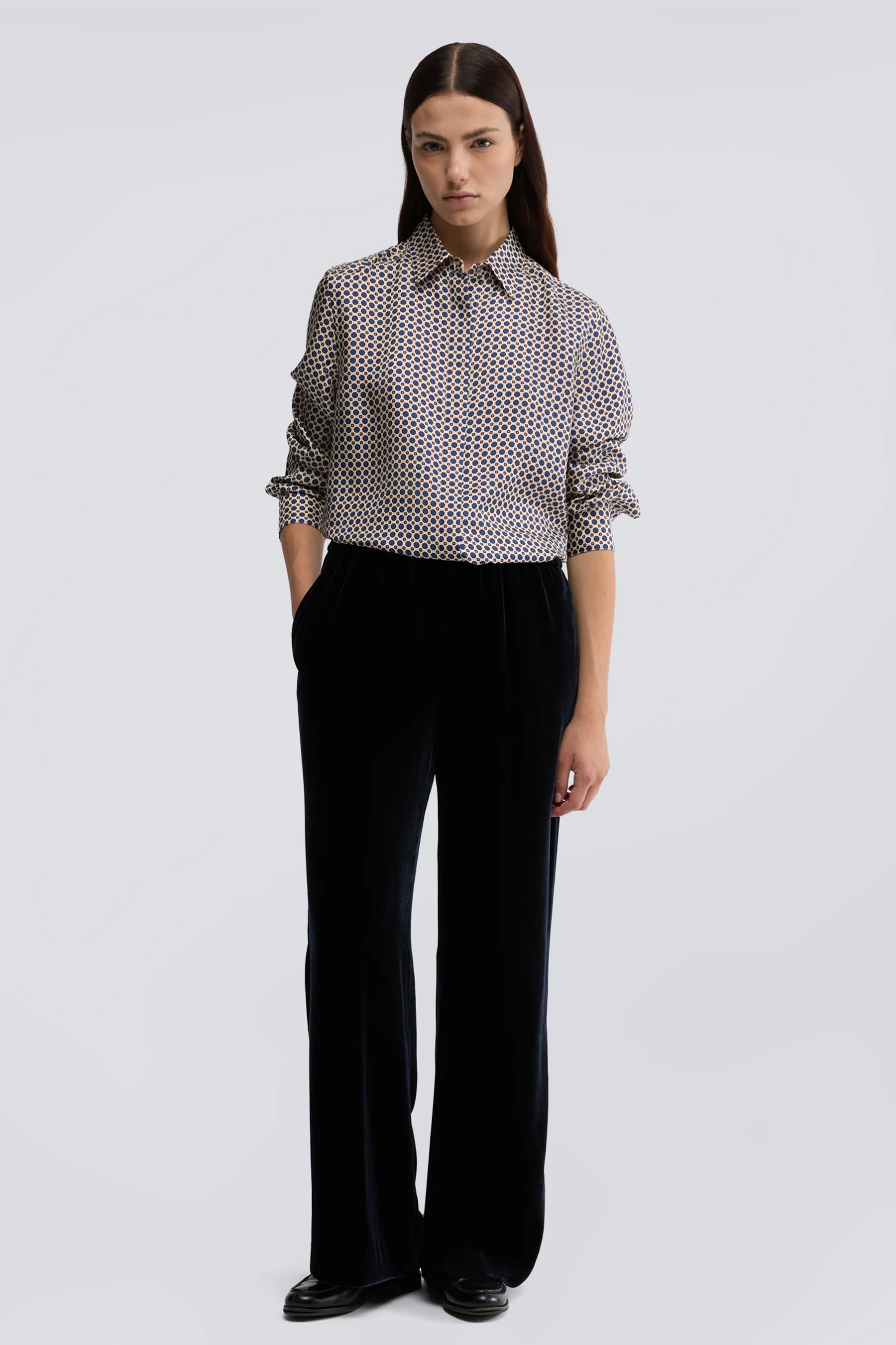 ASPESI Wide Leg Virgin Wool-Cashmere Blend Flannel Pants Bluse, Kleidung, Hemd, Hosen, Person