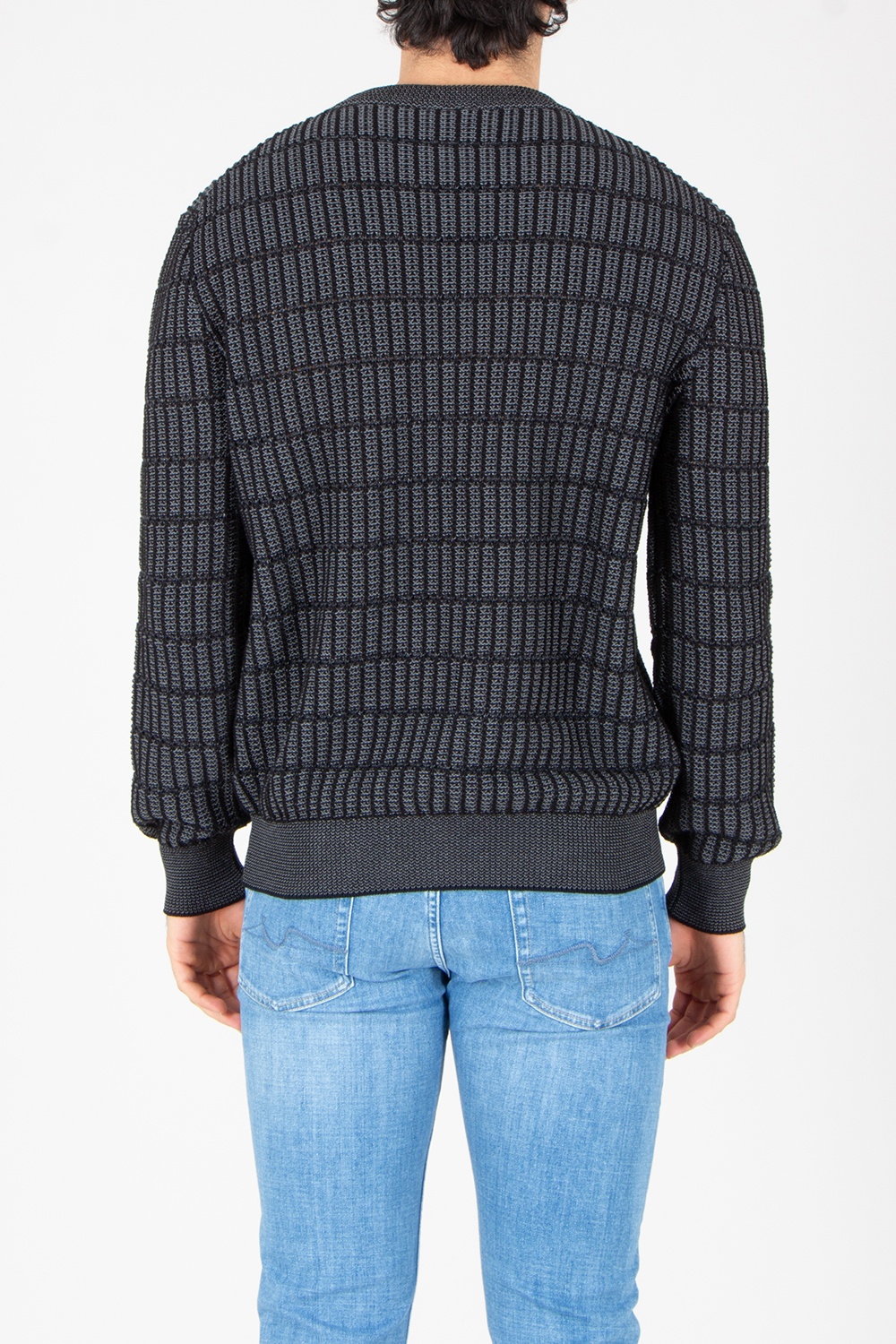 Strickwaren, Pullover, Jeanshose, Hosen, Mantel