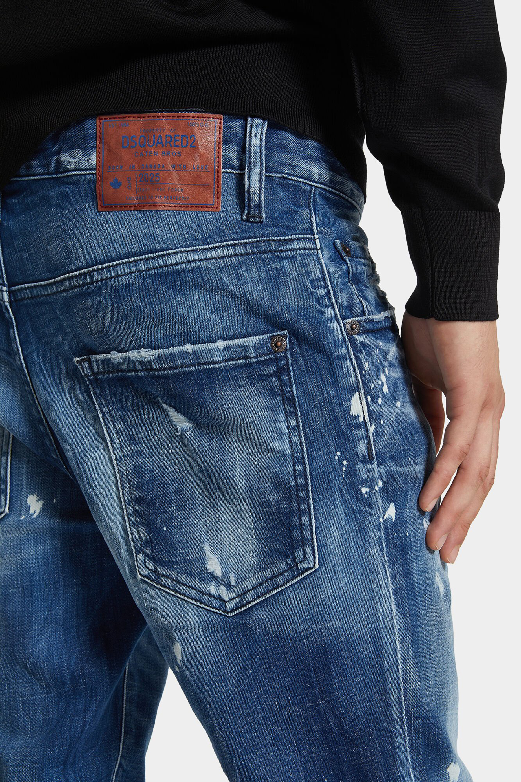DSQUARED2 Medium Filo Blu Wash Cotton Stretch Denim Skater Jeans DSQUARED2 Medium Filo Blu Wash Cotton Stretch Denim Skater Jeans