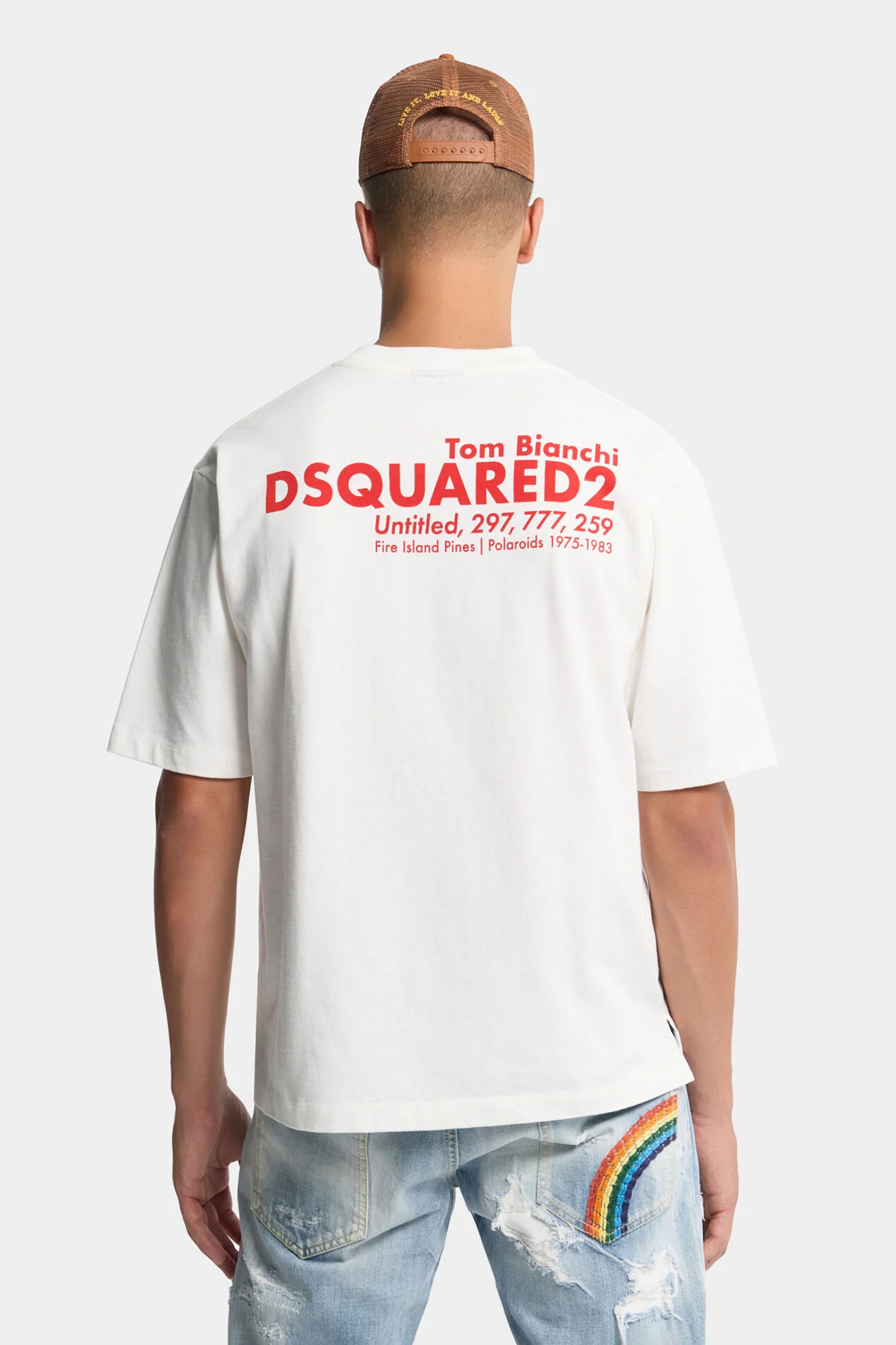 Bekleidung, T-shirt, Person, Jeans, Hemd