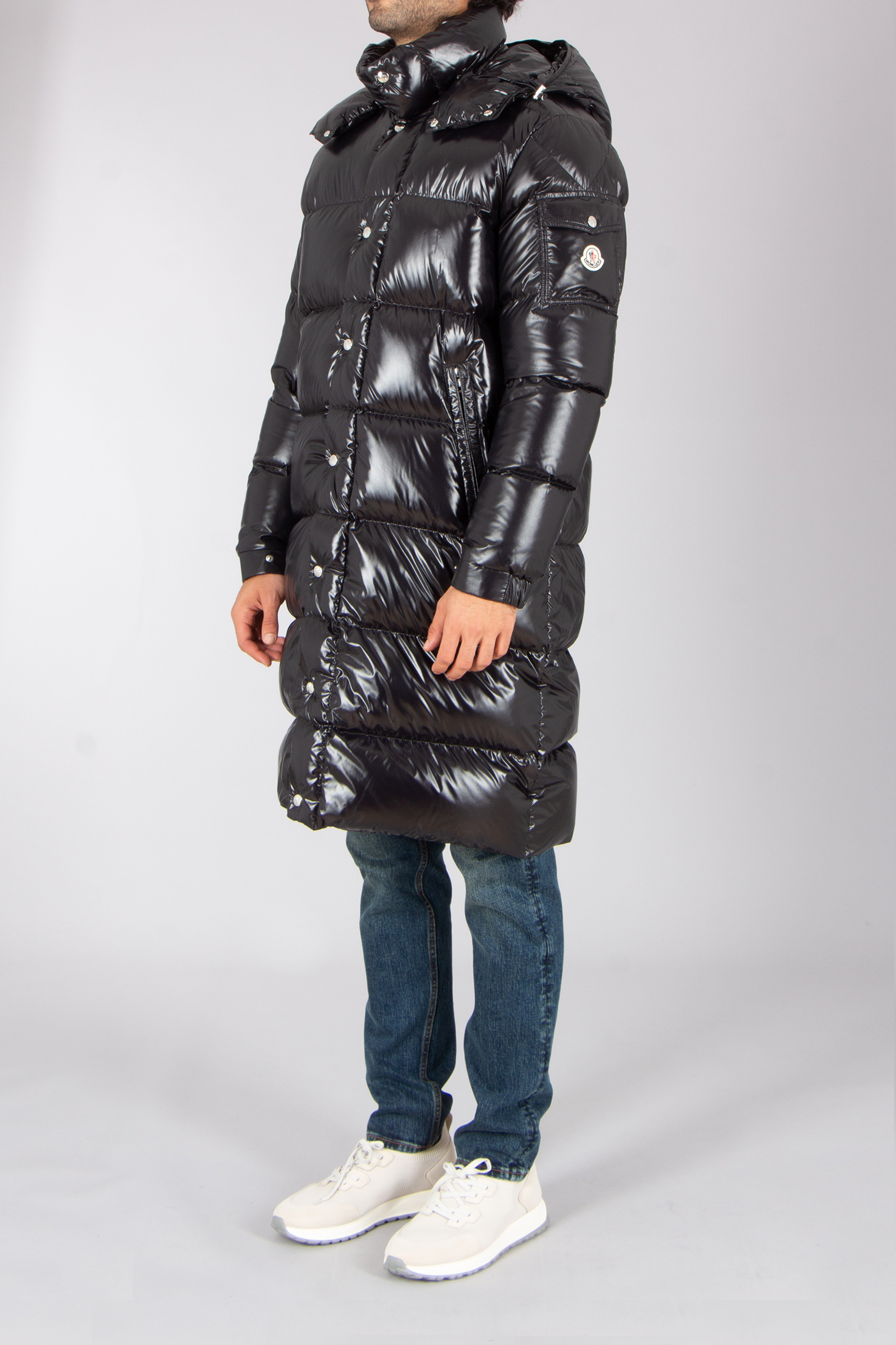MONCLER Hanoverian Loose Fit Nylon Laqué Down Coat Bekleidung, Mantel, Jacke, Person
