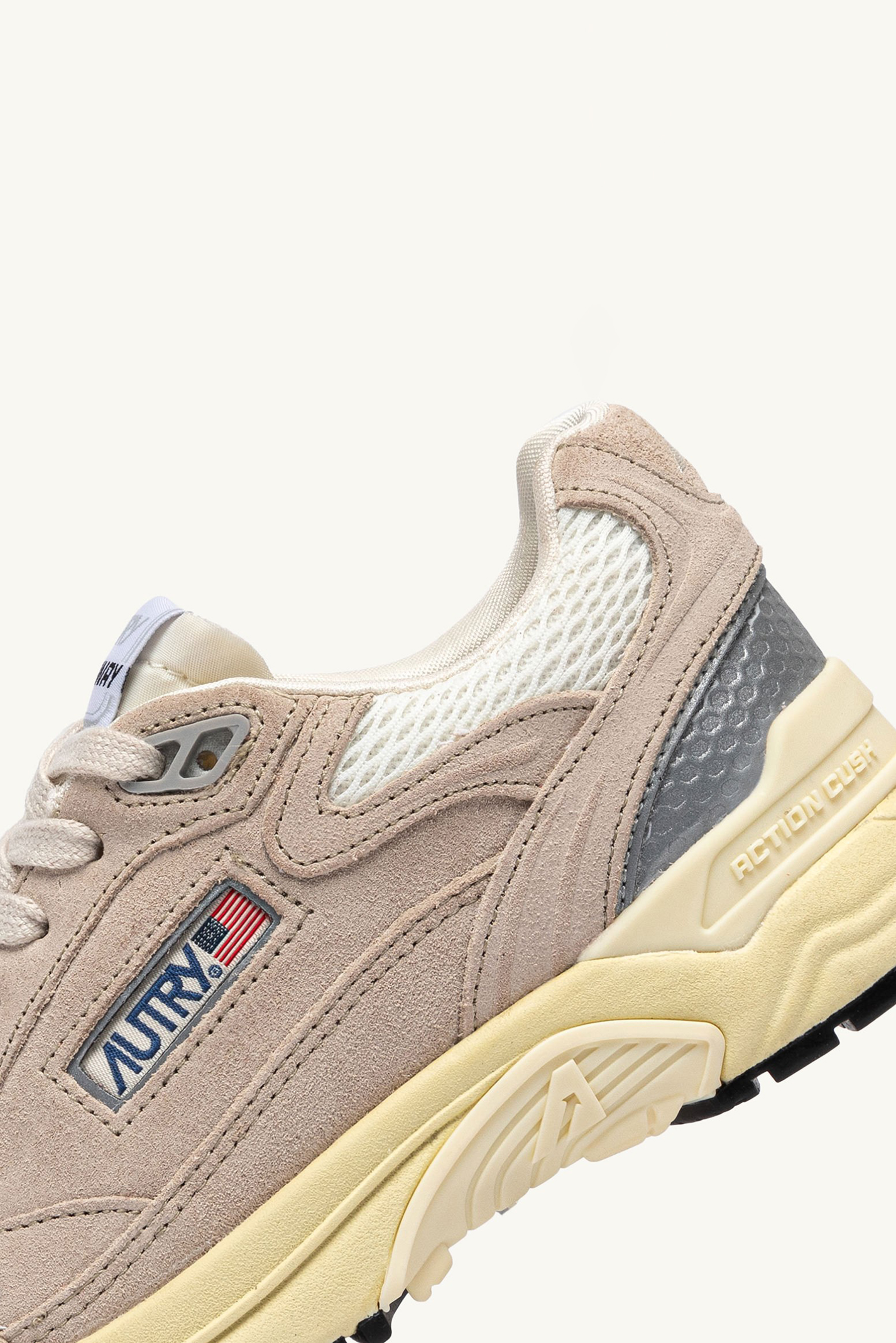 AUTRY Suede & Mesh Sneakers Hyperway Low Bekleidung, Schuhwerk, Schuh, Sneaker