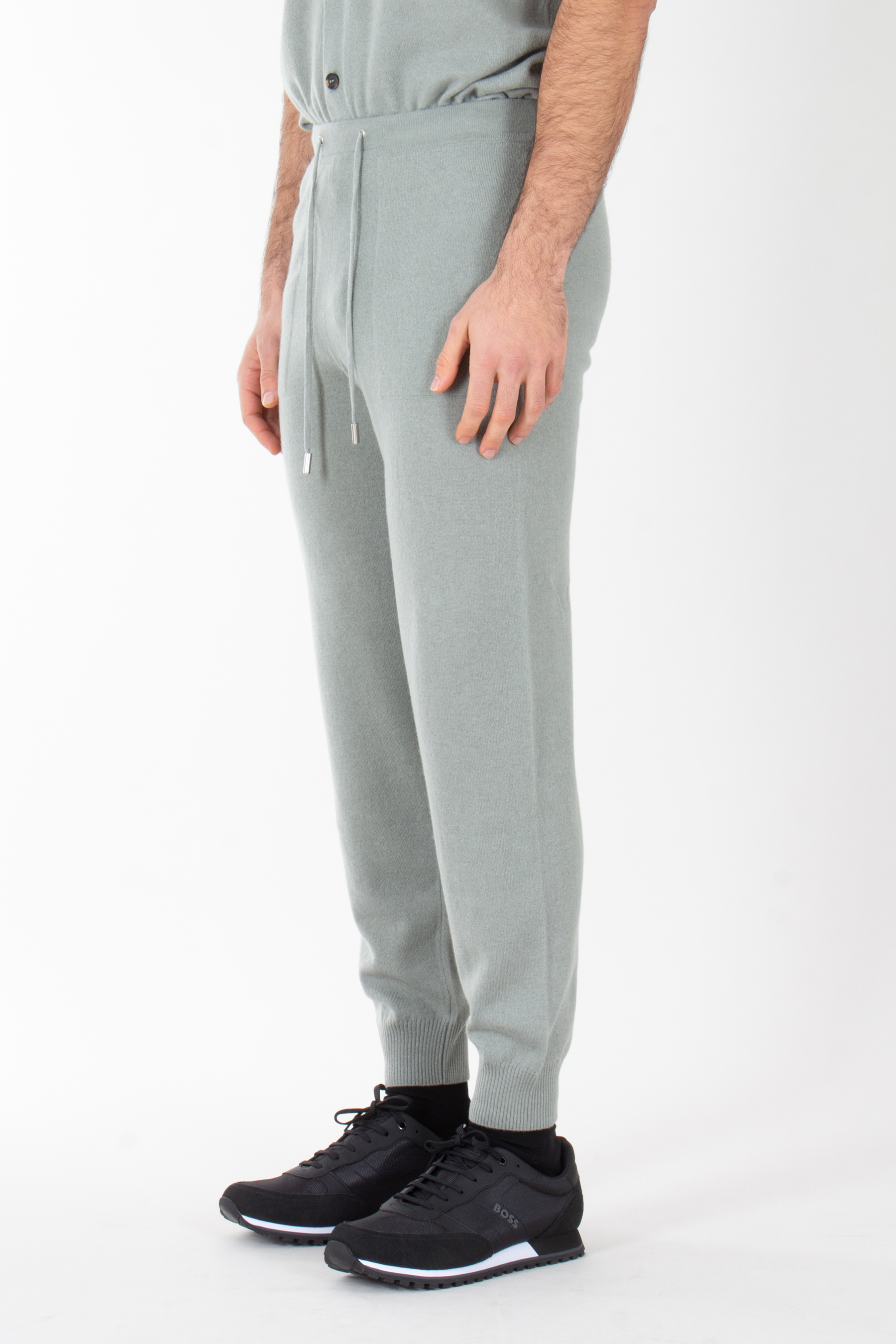 Bekleidung, Hosen, Schuh, Person, Turnschuh