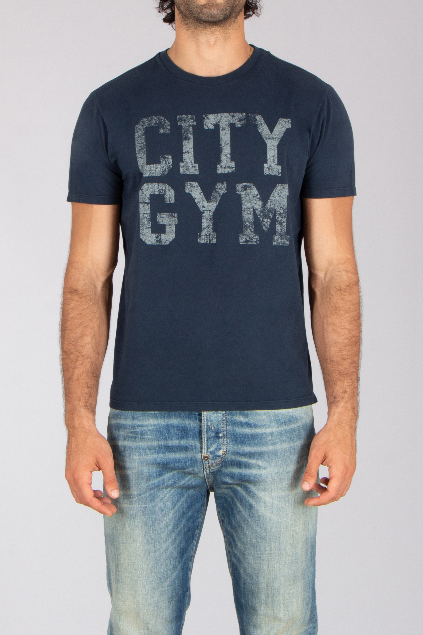 T-shirt, Hosen, Jeans, Mann, Person