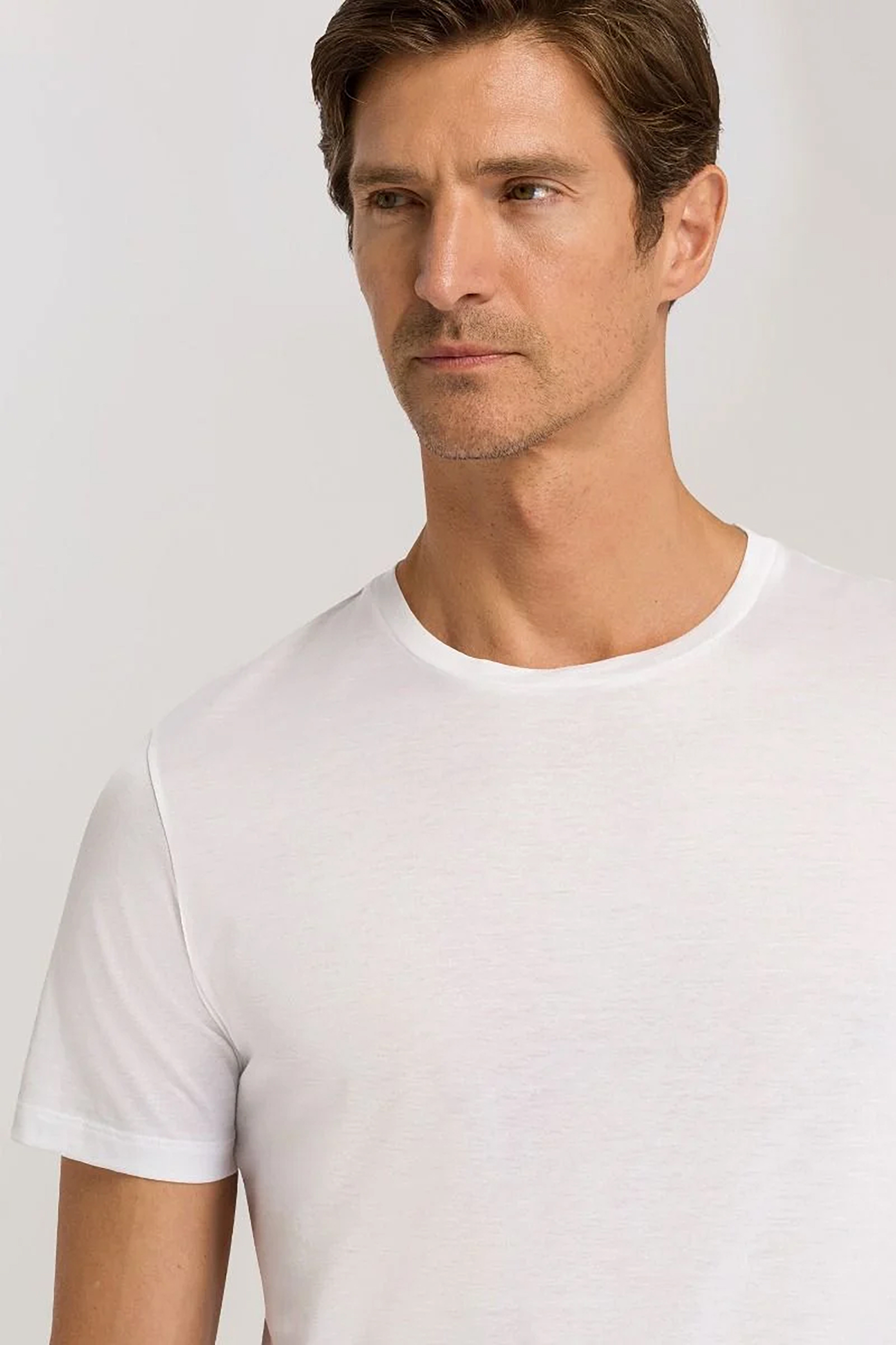 T-shirt, Gesicht, Kopf, Hals, Person