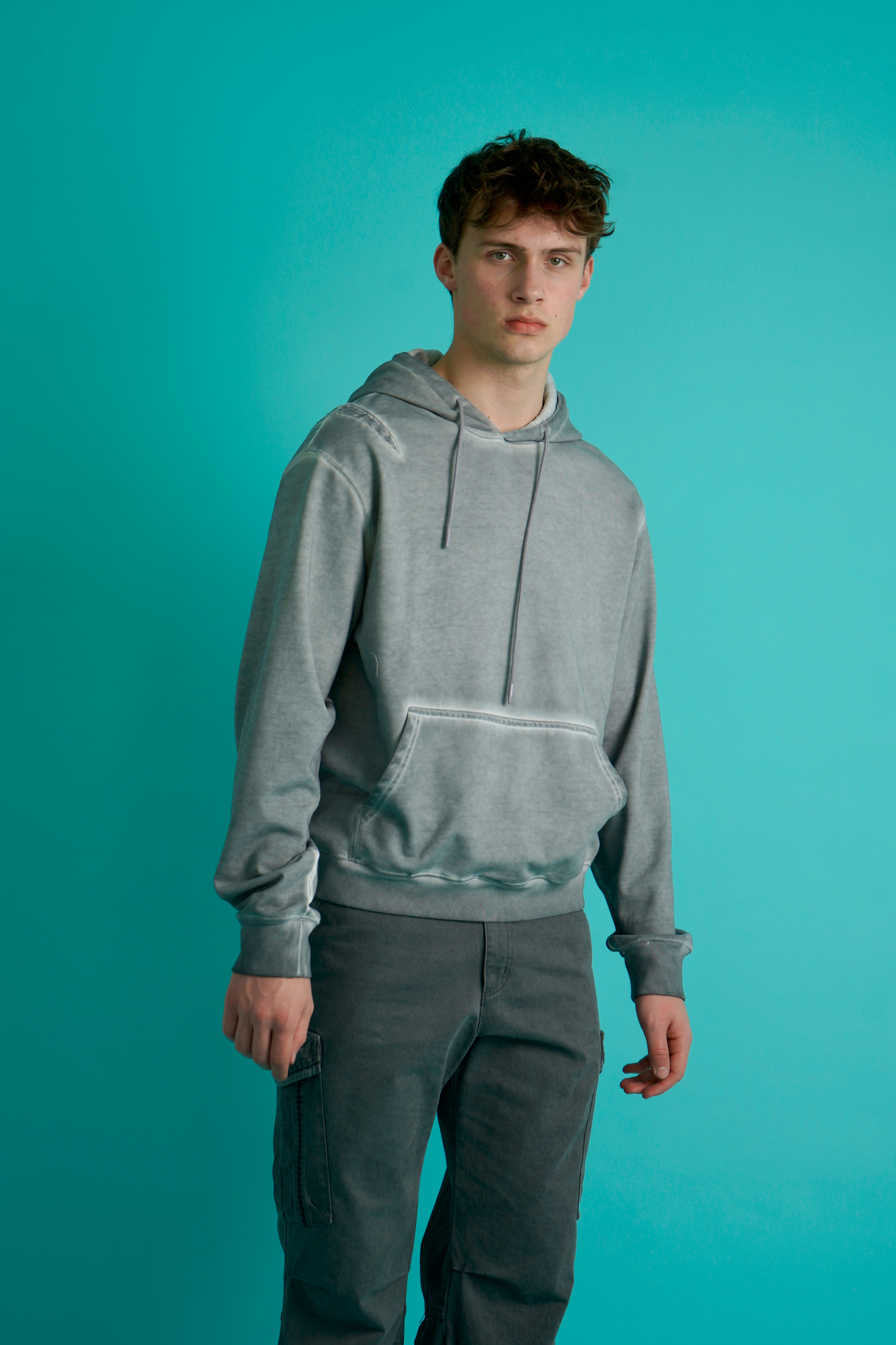 Strickwaren, Pullover, Sweatshirt, Kapuzenpulli, Person