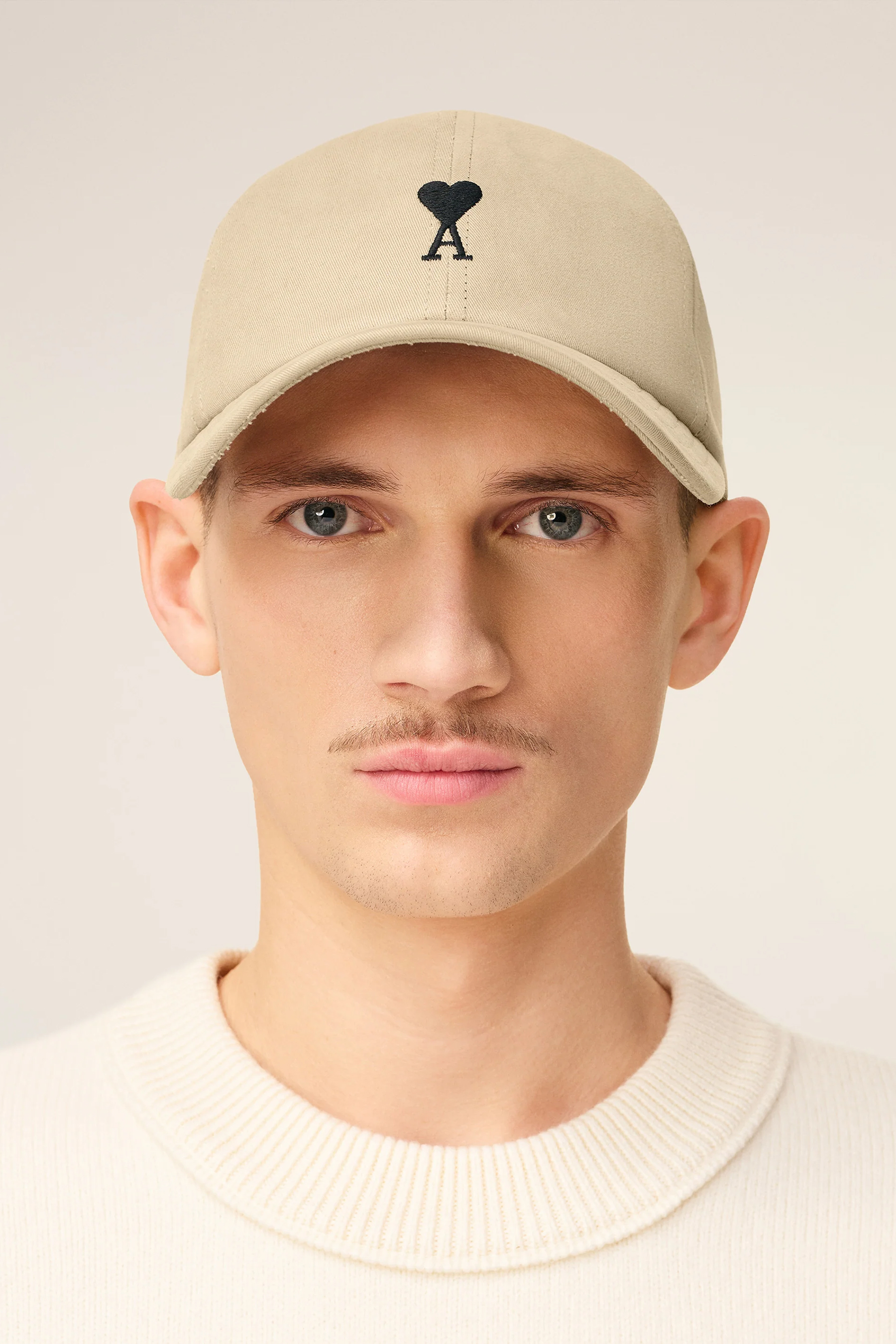 AMI PARIS Ami De Coeur Cotton Gabardine Cap Baseball-Kappe, Kappe, Hut, Person, Gesicht