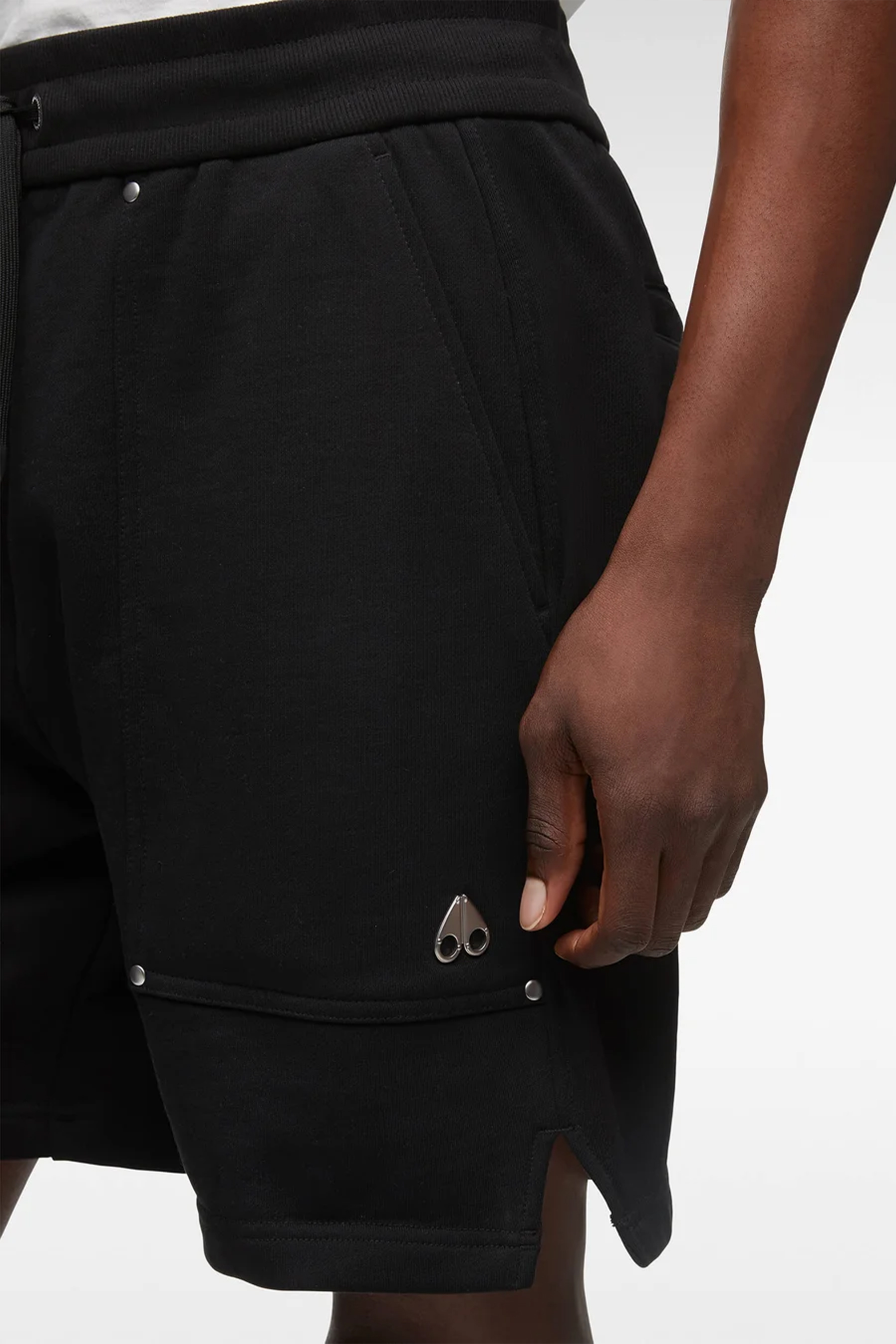 MOOSE KNUCKLES Gifford Shorts
