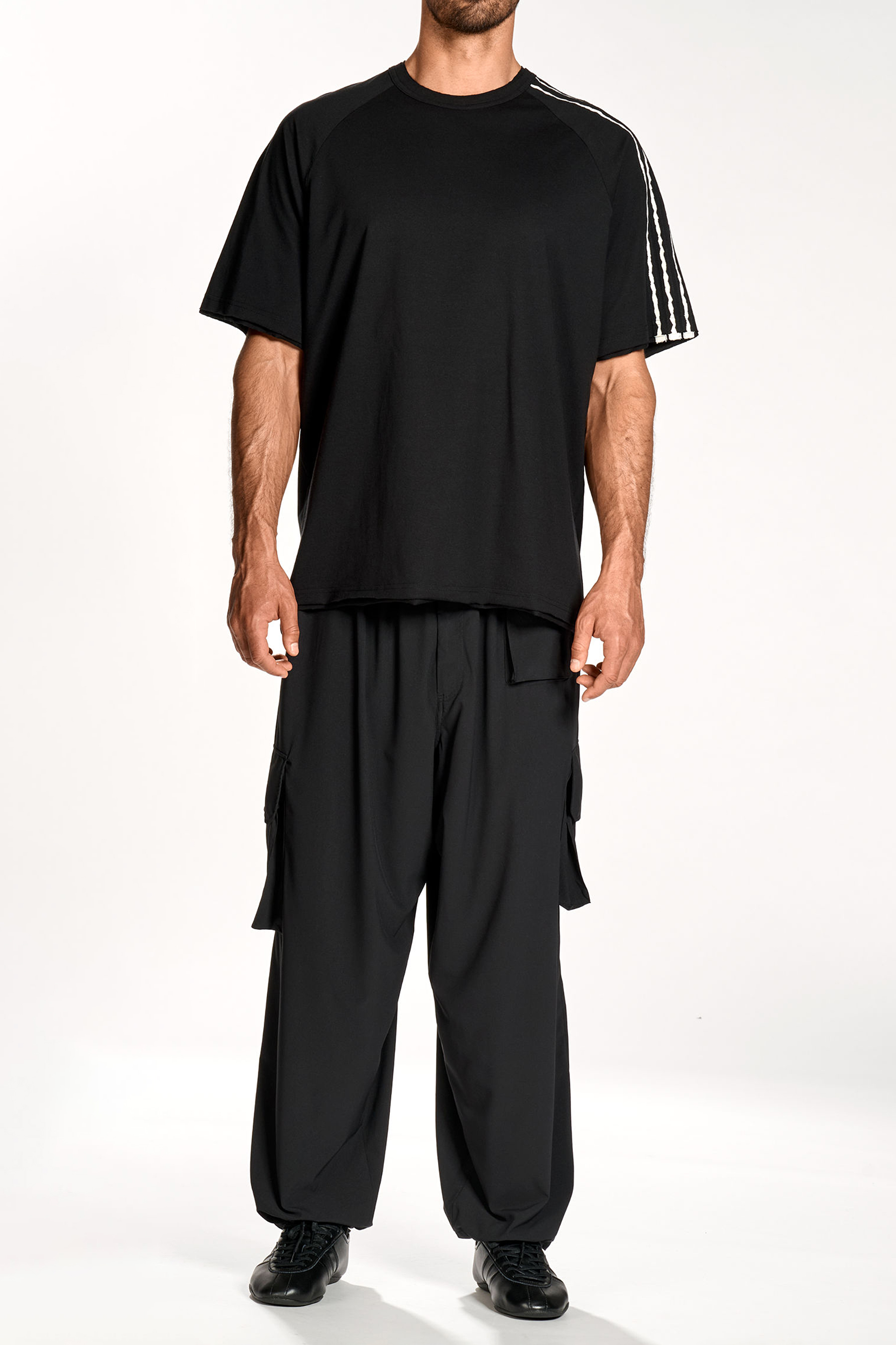 T-shirt, Hosen, Erwachsener, Mann, Person