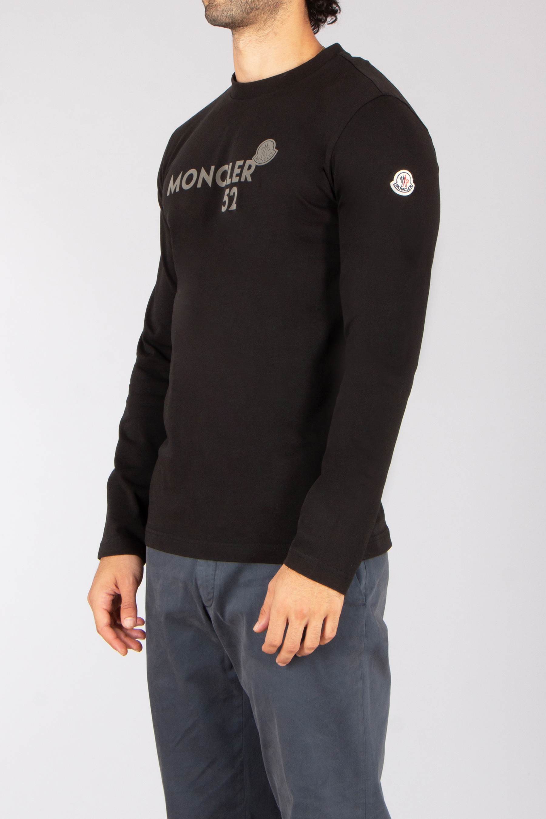 MONCLER Regular Fit Flock Print Organic Cotton Jersey Long-Sleeve T-Shirt Langarm, Ärmel, Pullover, Mann, Person