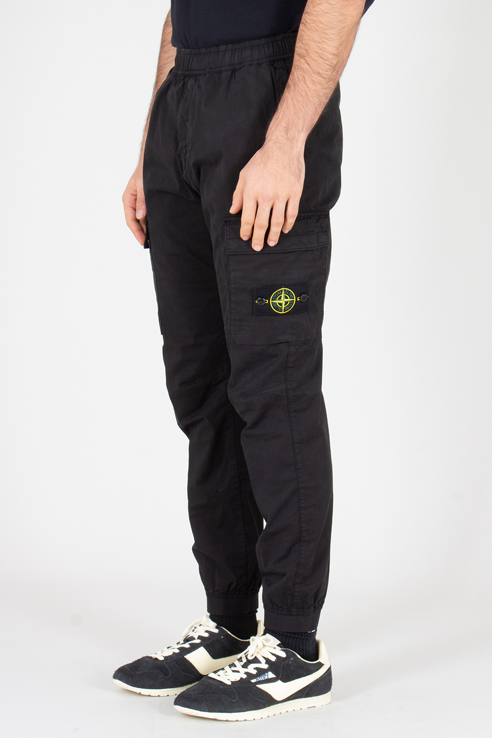 Hosen, Schuh, Sneaker, Person, Jeans