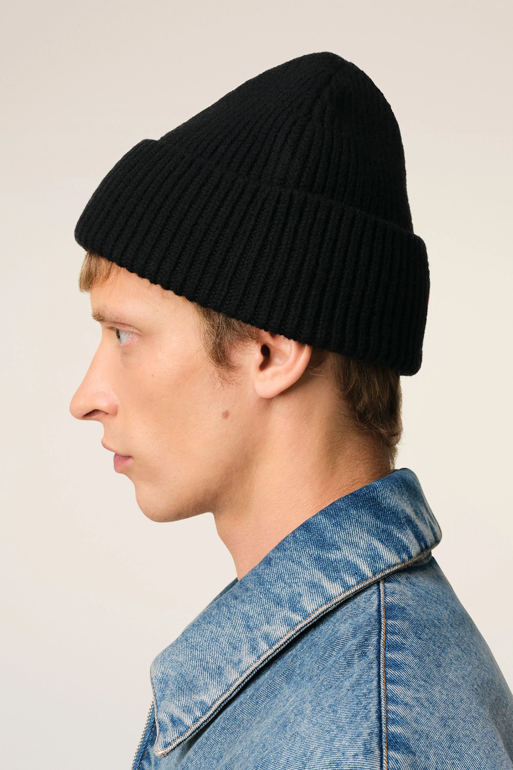 AMI PARIS Ami De Coeur Ribbed Wool Beanie Bekleidung, Hut, Mütze, Person