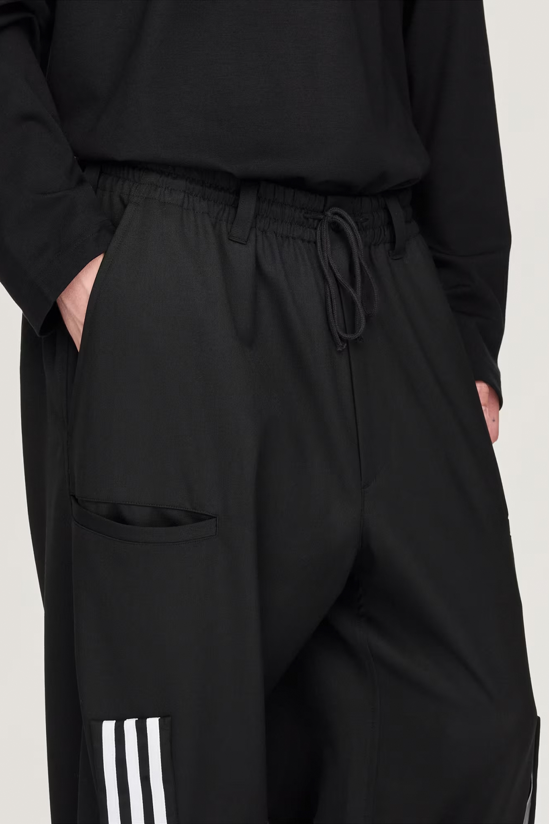Y-3 Oversized Fit Refined Wool Stretch Blend Cuffed Pants Bekleidung, Kurze Hosen, Hosen, Mantel