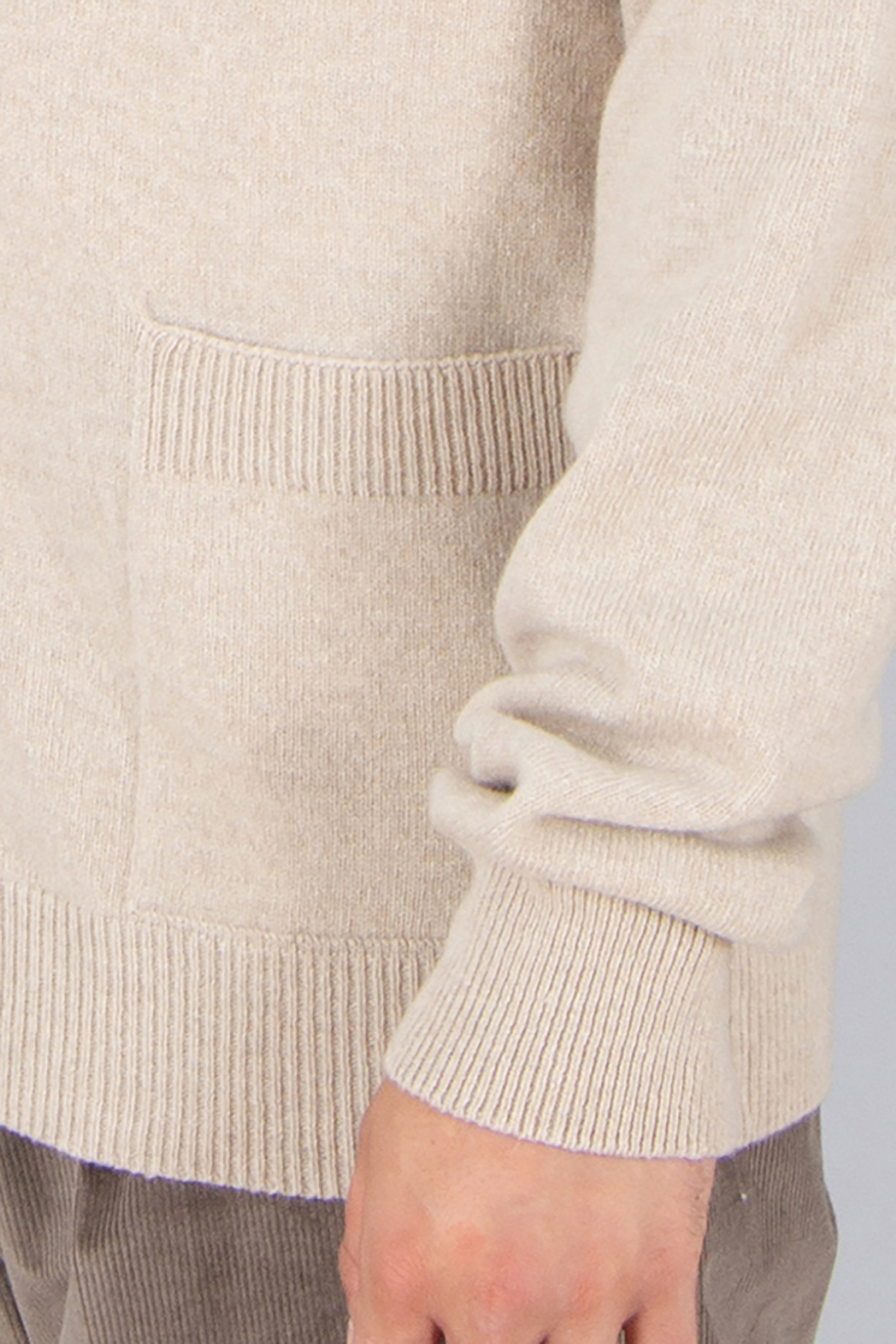 BALMAIN Relaxed Fit Recycled Cashmere-Wool Blend Cardigan Bekleidung, Strickwaren, Pullover, Langarm, Ärmel