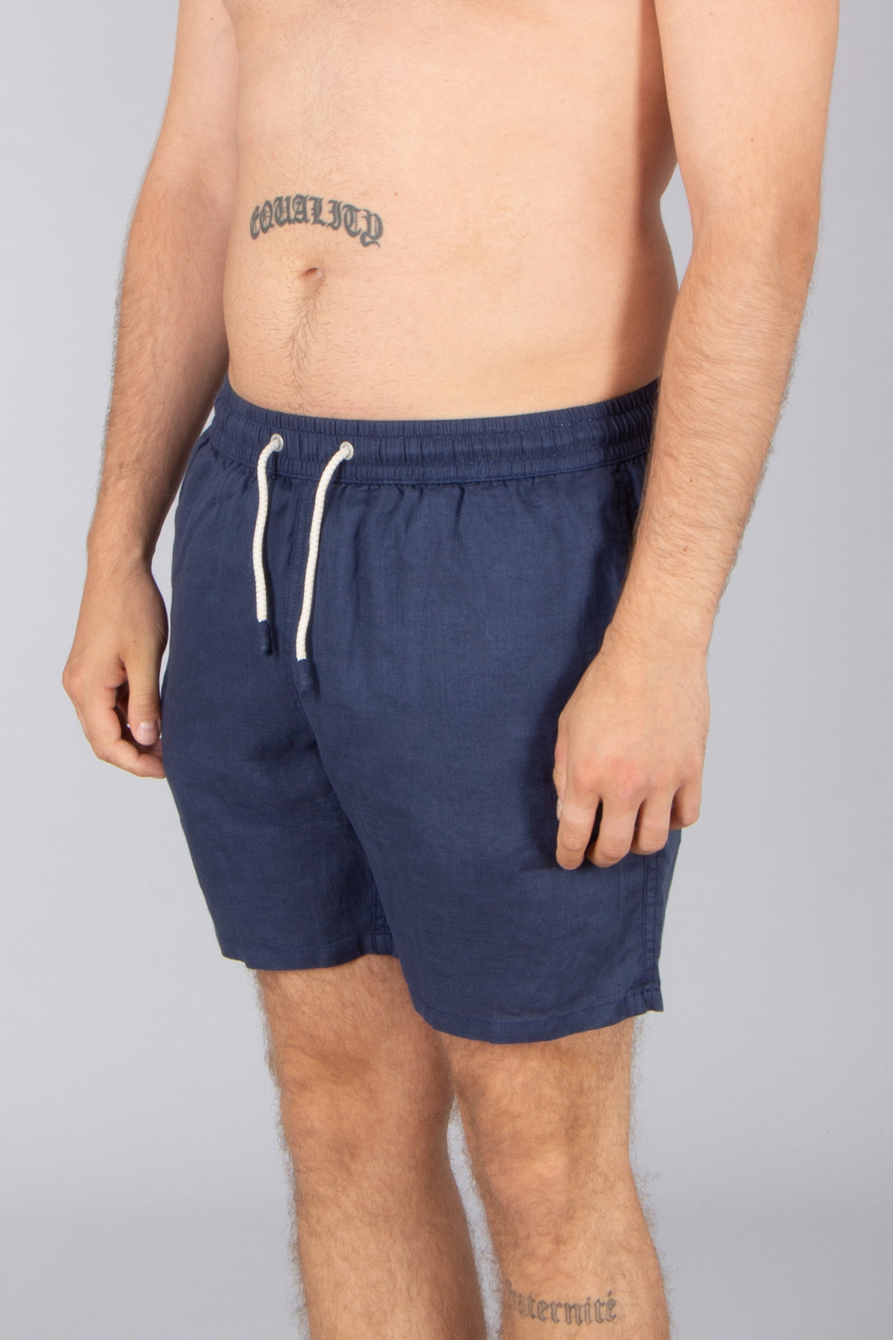 Bekleidung, Kurze Hosen, Haut, Tätowierung, Badehose