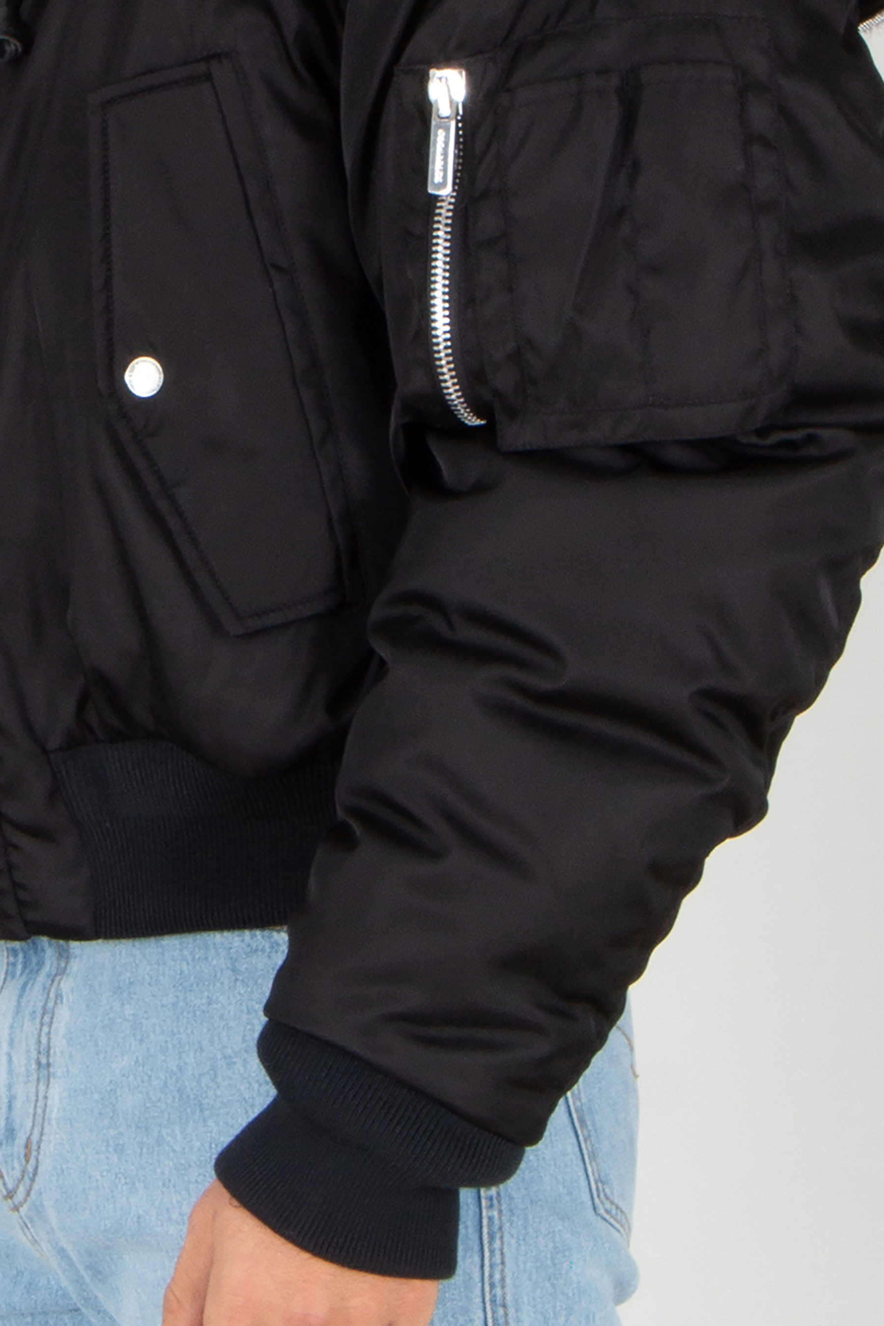 Mantel, Jacke, Jeans, Hosen, Person