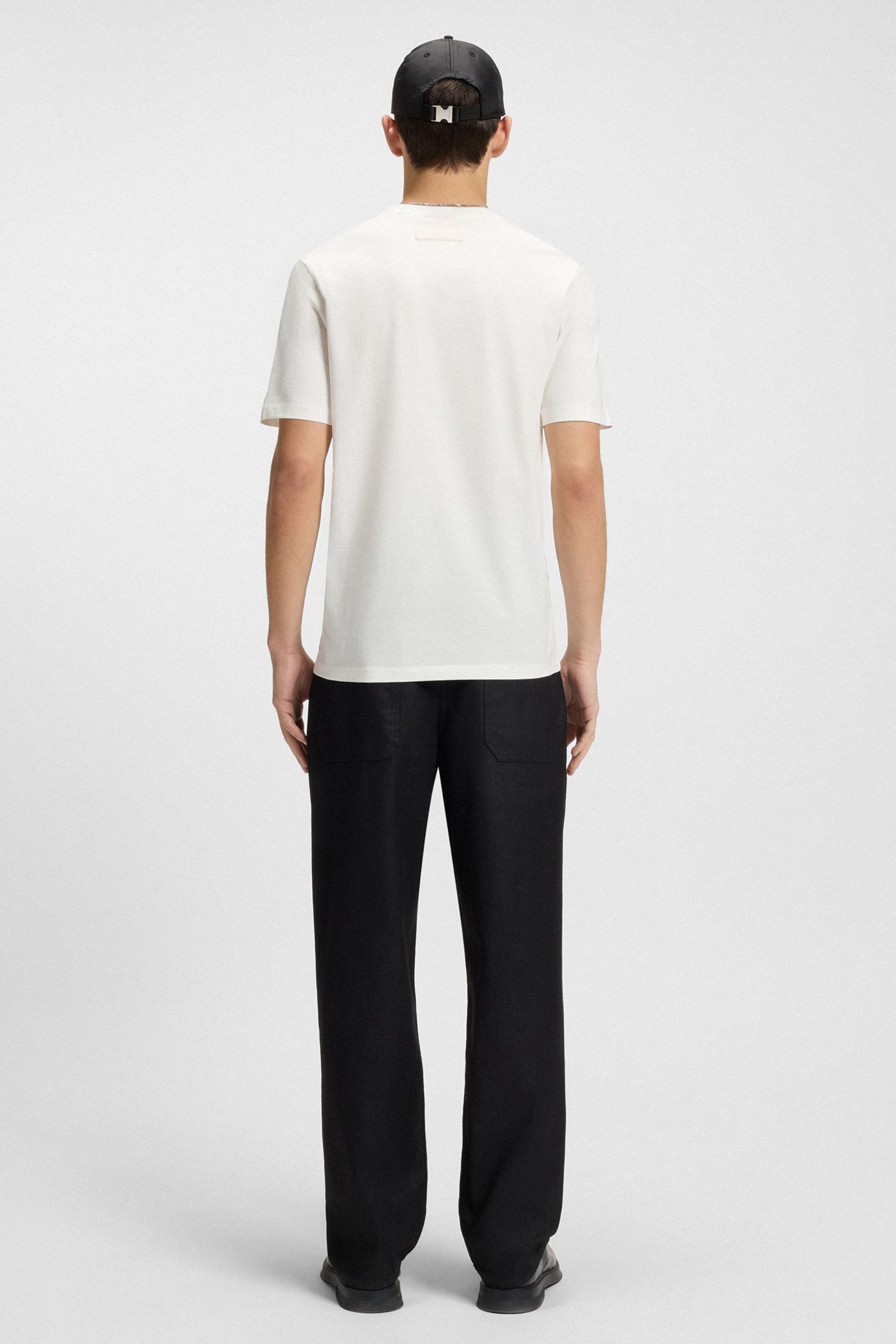 T-shirt, Hosen, Person, Stehend, Leinen