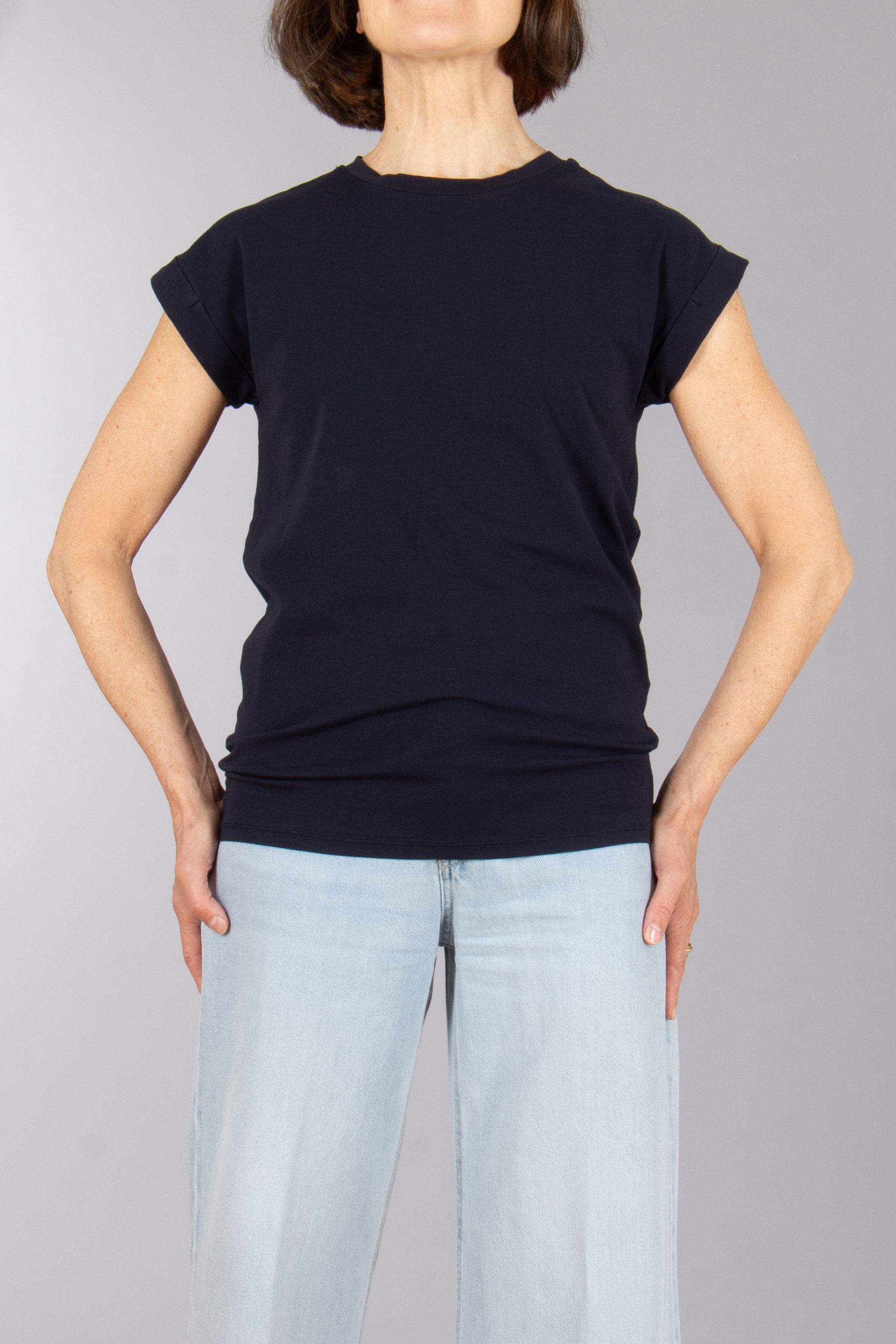 0039 ITALY Casual Fit Stretch Cotton Jersey T-Shirt Tisha 0039 ITALY Casual Fit Stretch Cotton Jersey T-Shirt Tisha