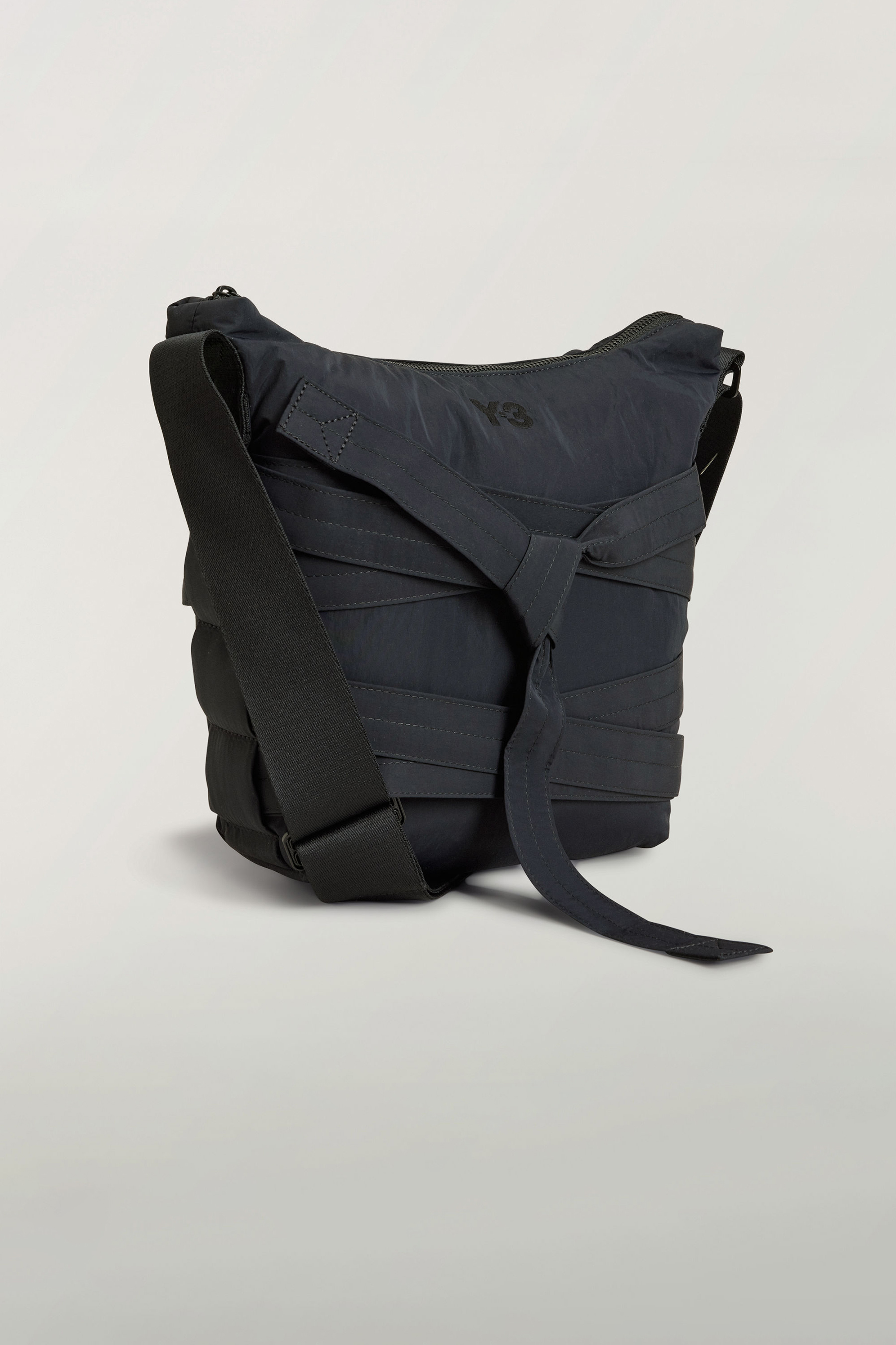 Y-3 Recycled Nylon Cinch Shoulder Bag Tasche, Rucksack, Zubehör, Handtasche