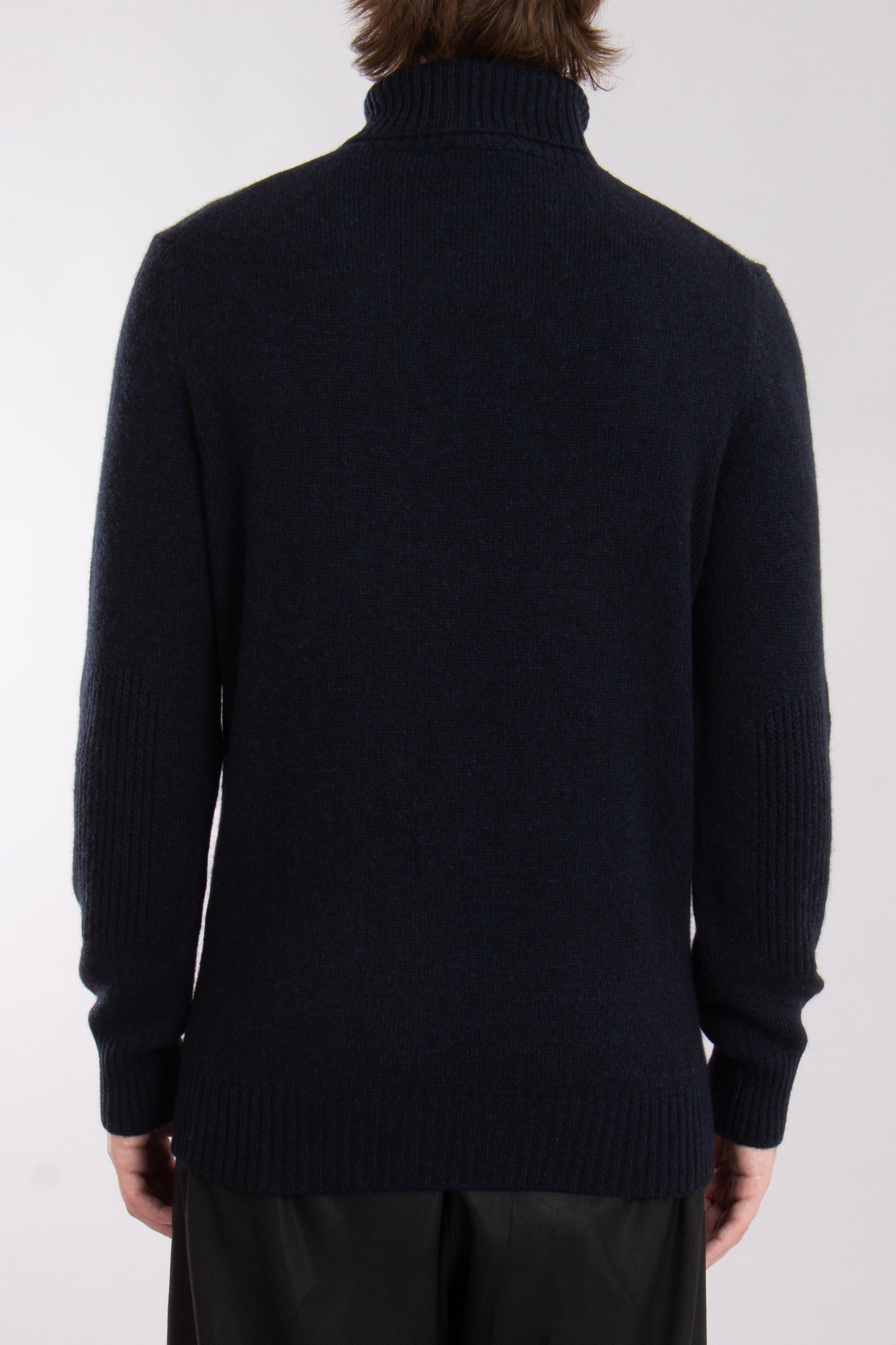 SEASE Coarsehair Cashmere Turtleneck Sweater SEASE Coarsehair Cashmere Turtleneck Sweater