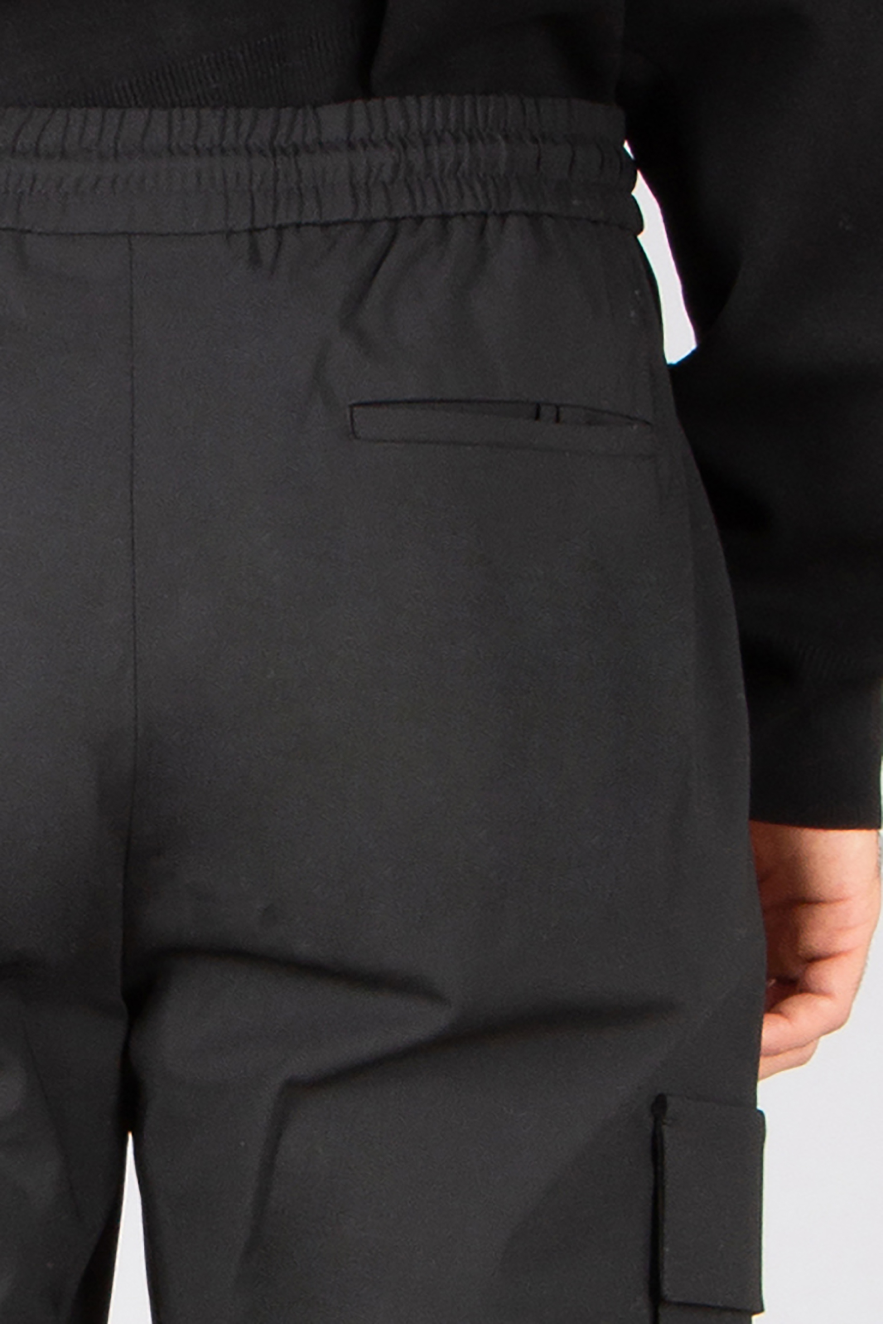 JUUN.J Relaxed Fit Wool Blend Cargo Joggers Hosen, Kurze Hosen, Erwachsener, Mann, Person