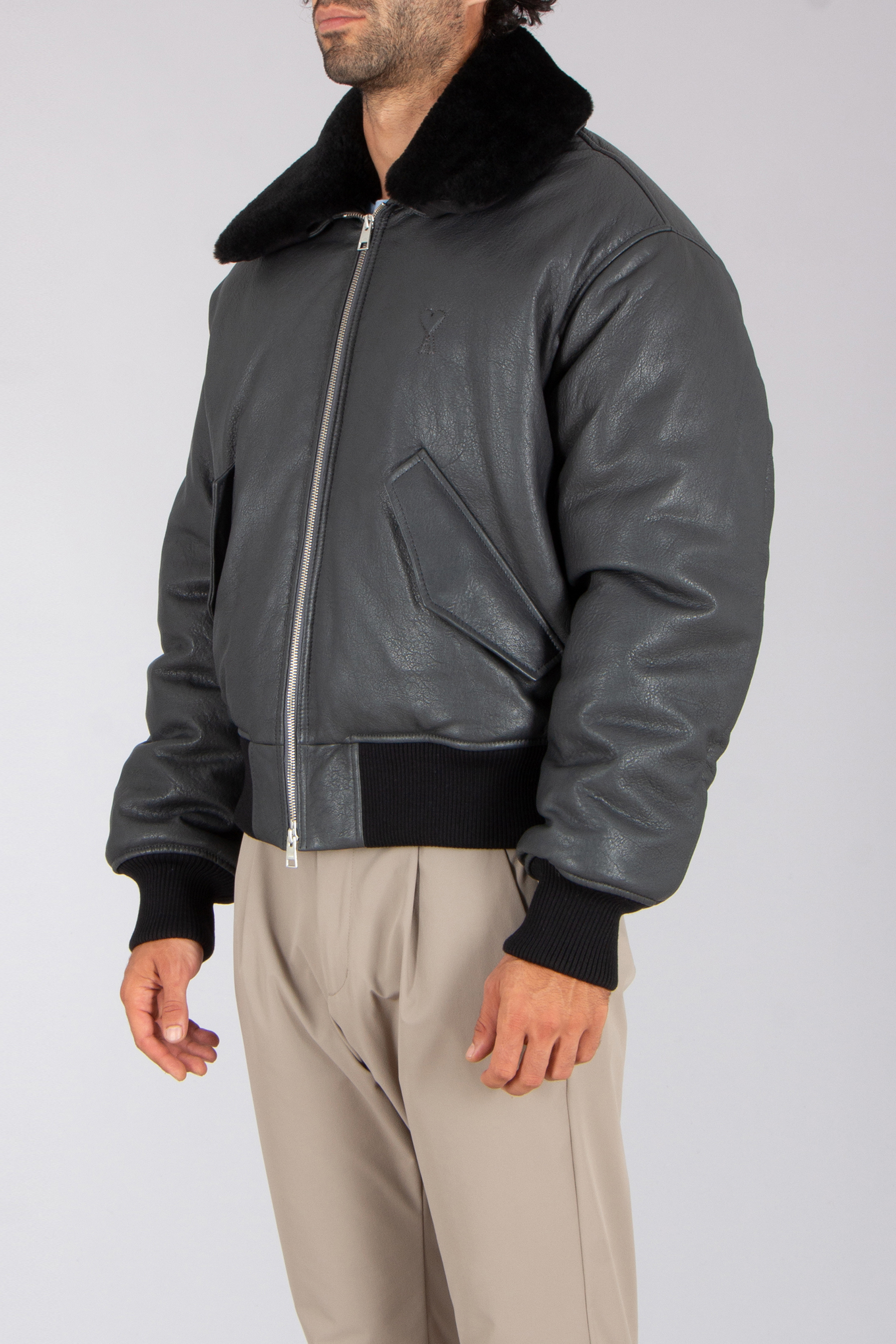 AMI PARIS Boxy Fit Padded Shearling Trim Lamb Leather Jacket Bekleidung, Mantel, Jacke, Kapuzenpulli, Sweatshirt