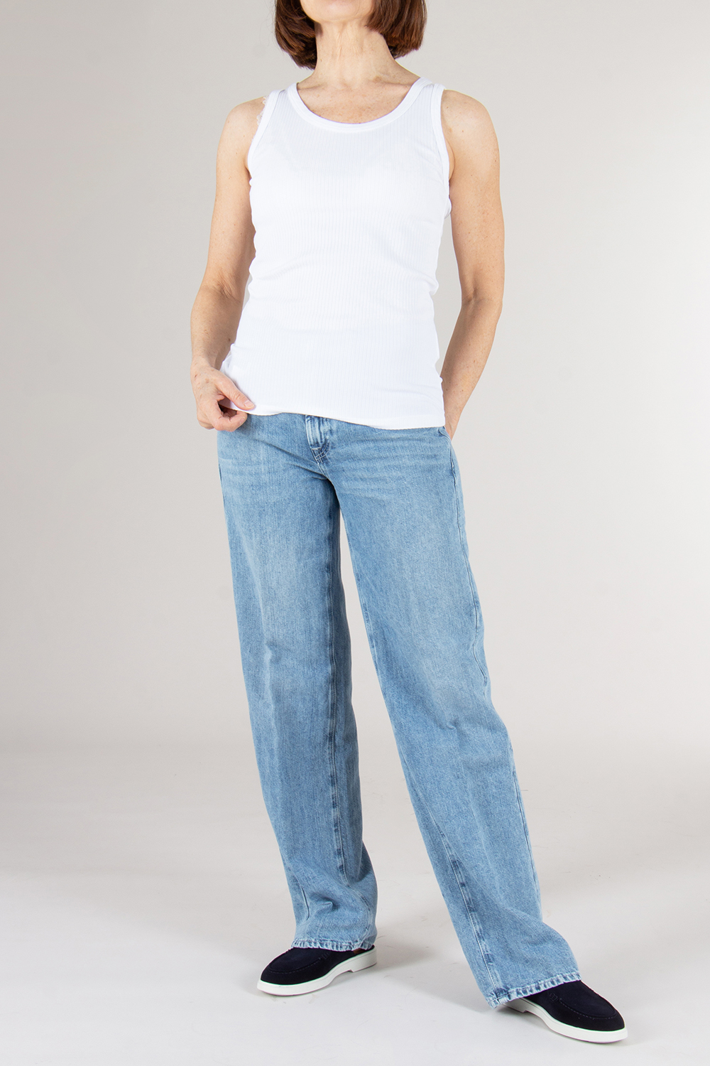 0039 ITALY Regular Fit Ribbed Cotton Tank Ella