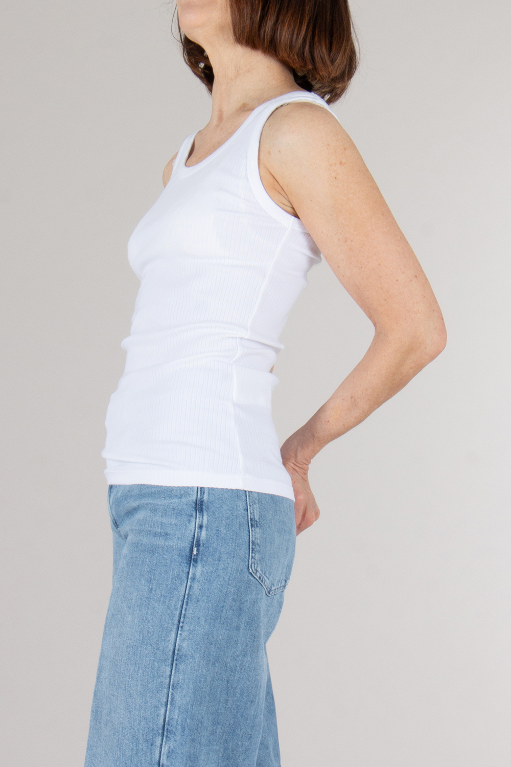 0039 ITALY Regular Fit Ribbed Cotton Tank Ella