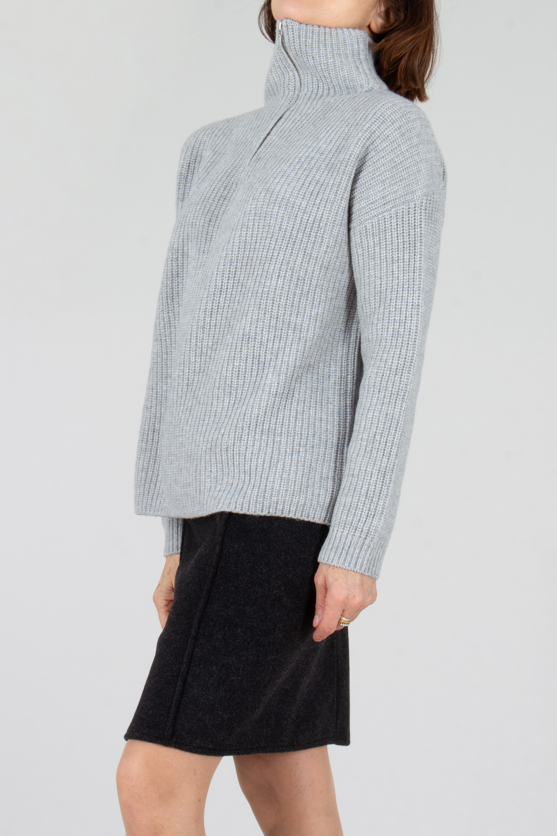 Strickwaren, Pullover, Rock, Mantel, Person