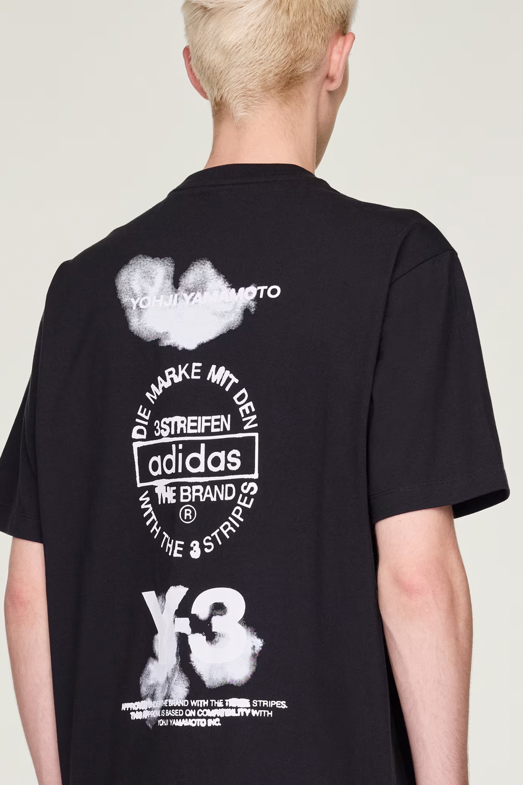 Y-3 Regular Fit Graphic Print Cotton Jersey T-Shirt Bekleidung, T-shirt, Hemd, Person