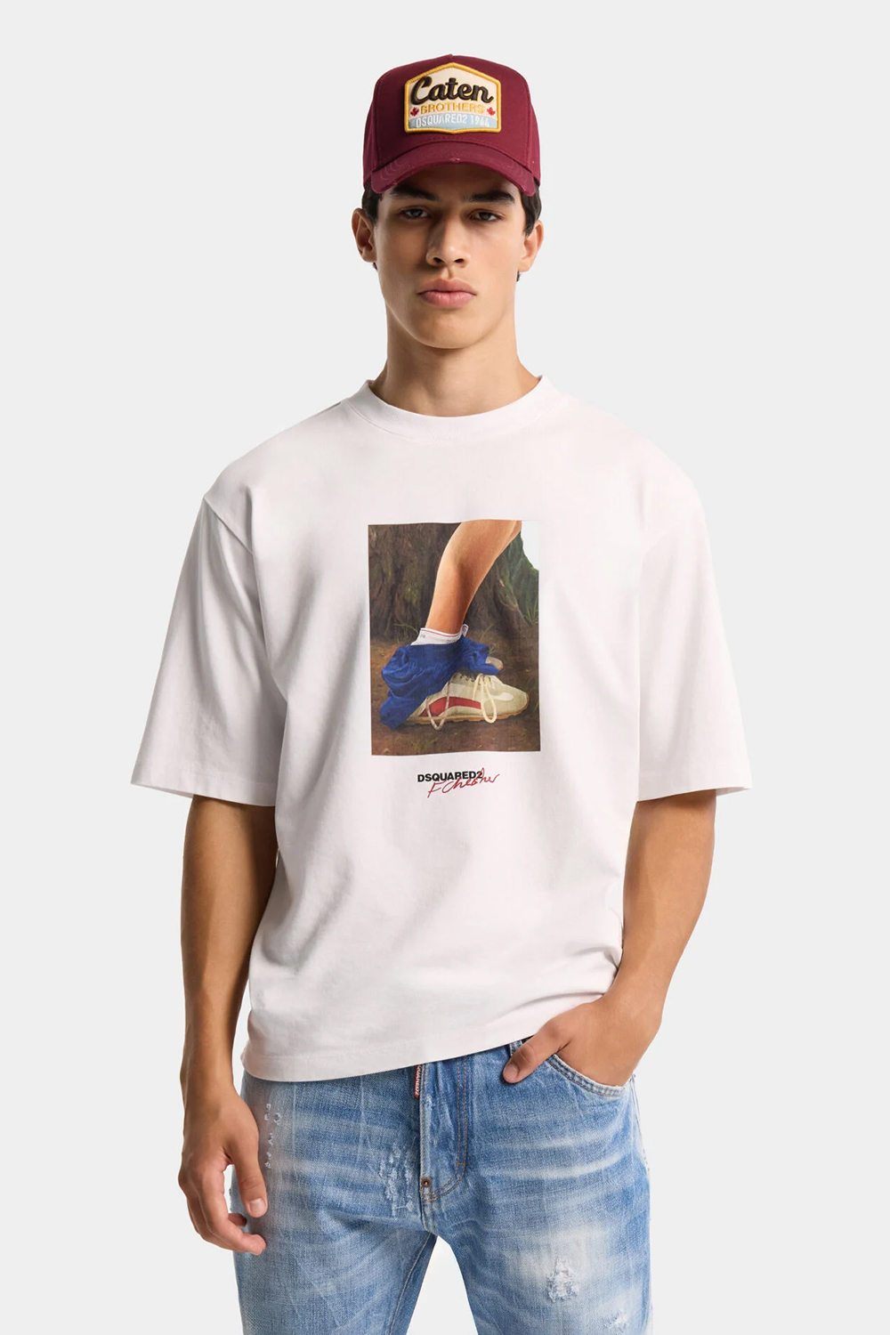 T-shirt, Baseball-Kappe, Mütze, Hut, Jeans