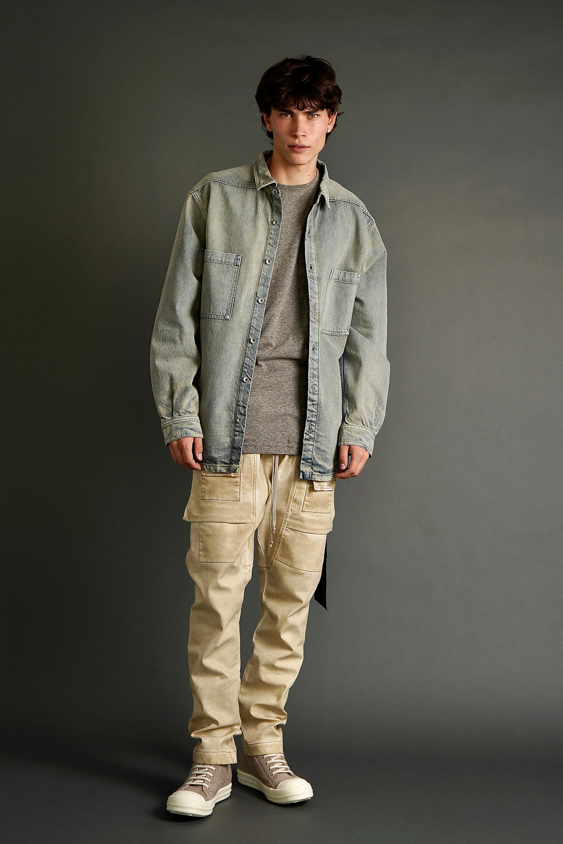 RICK OWENS DRKSHDW Oversized Fit Mineral Pearl Cotton Denim Jumbo Outershirt Mantel, Jacke, Hosen, Mann, Person