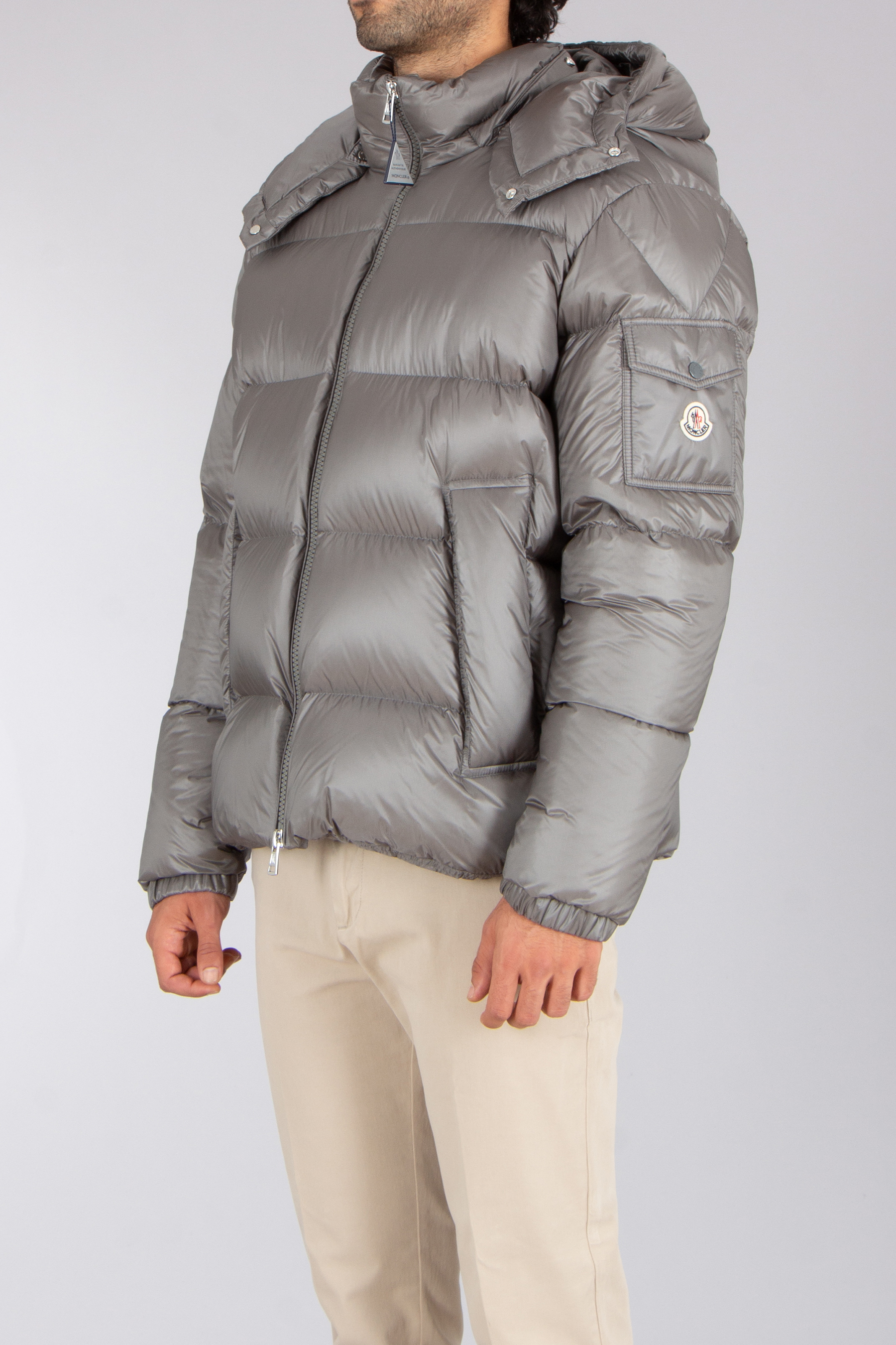 MONCLER Couyere Regular Fit Recycled Nylon Micro Ripstop Down Jacket Bekleidung, Mantel, Jacke, Hosen