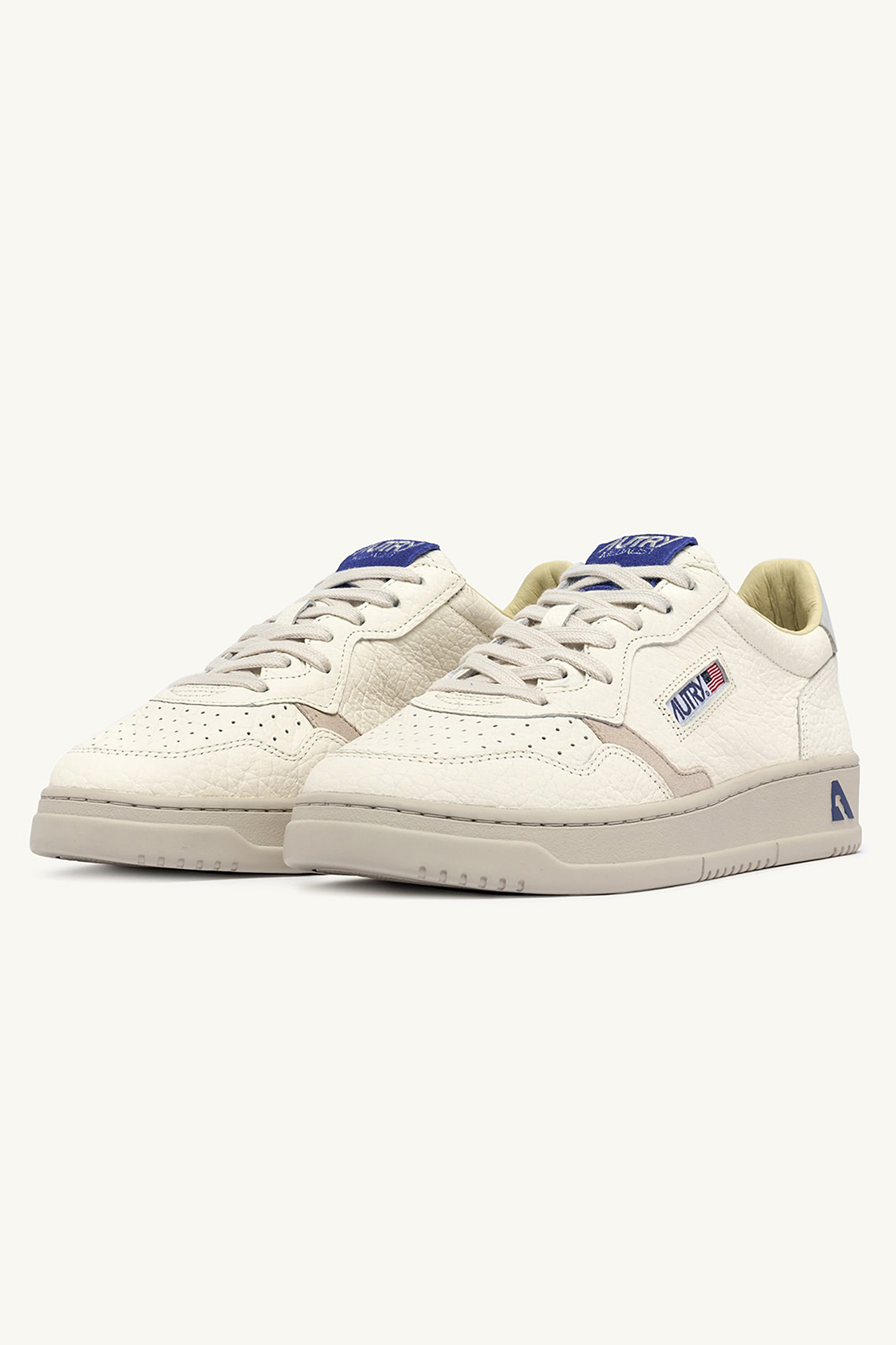 AUTRY Pebbled Leather Sneakers Medalist Low AUTRY Pebbled Leather Sneakers Medalist Low