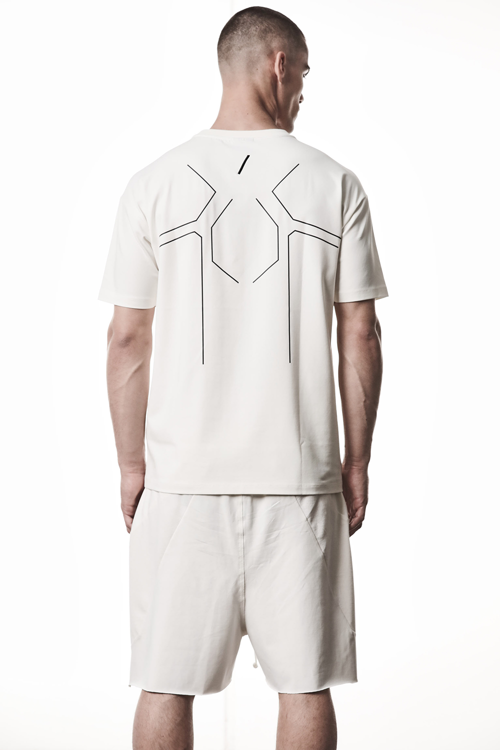 T-shirt, Kurze Hosen, Hemd, Mann, Person