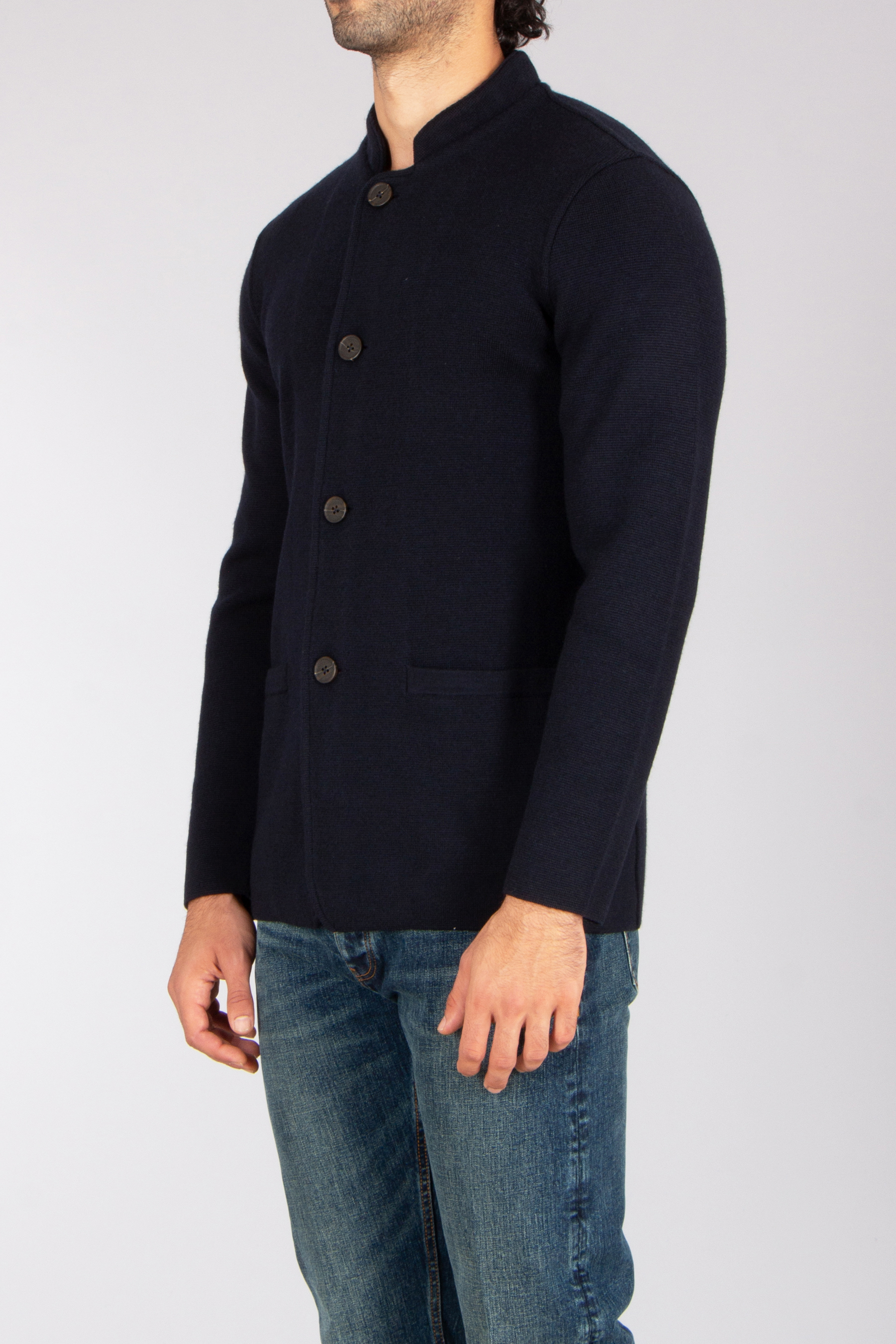 EMPORIO ARMANI Regular Fit Travel Essential Virgin Wool Cardigan Strickwaren, Pullover, Mantel, Jeans, Hosen