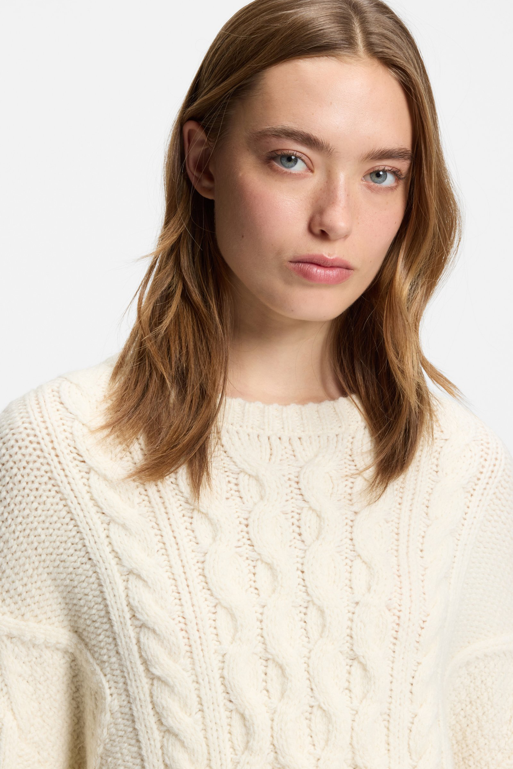 HUGO Oversized Cable Knit Alpaca-Wool Blend Crew Neck Sweater Saicos Pulli, Gesicht, Kopf, Fotografie, Portrait