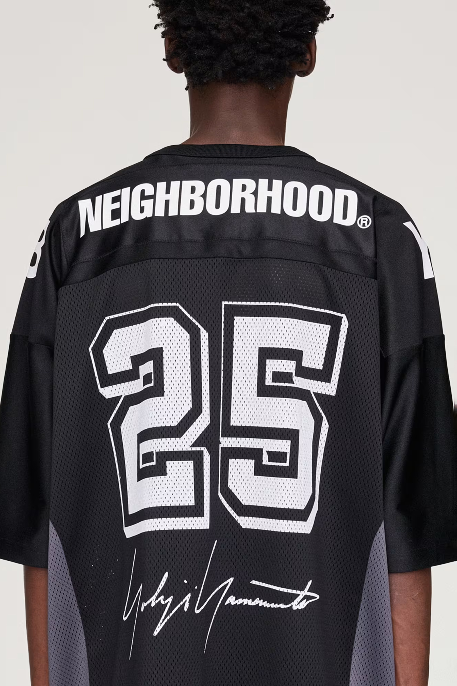 Bekleidung, Hemd, T-shirt, Person, Ärmel