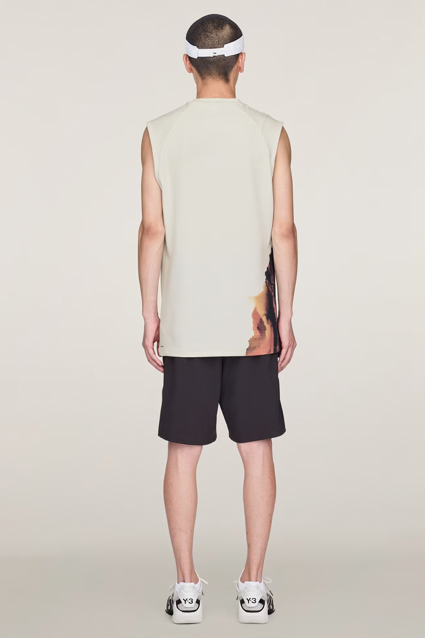 Y-3 Regular Fit Printed Recycled Polyester-Cotton Stretch Climacool Tennis Pro Tank Top Bekleidung, Kurze Hosen, Person, Weste, Dekoration für Zuhause