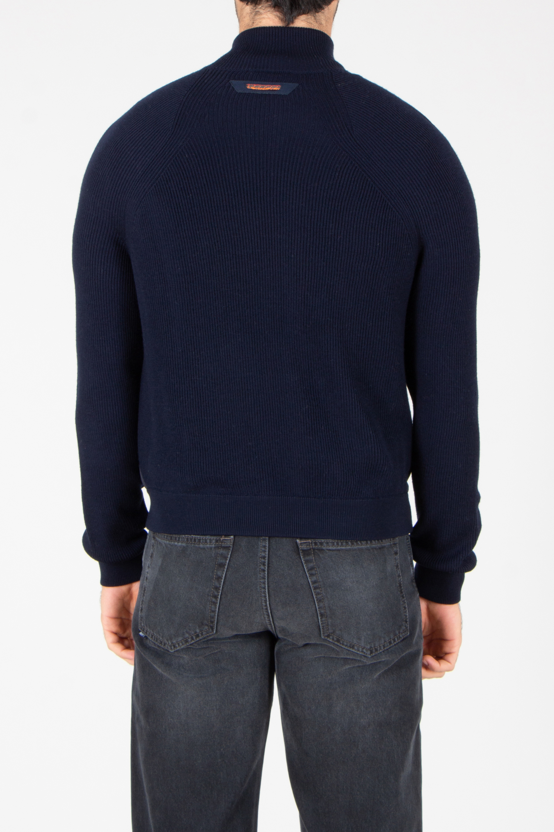 Strickwaren, Pullover, Jeanshose, Hosen, Langarm