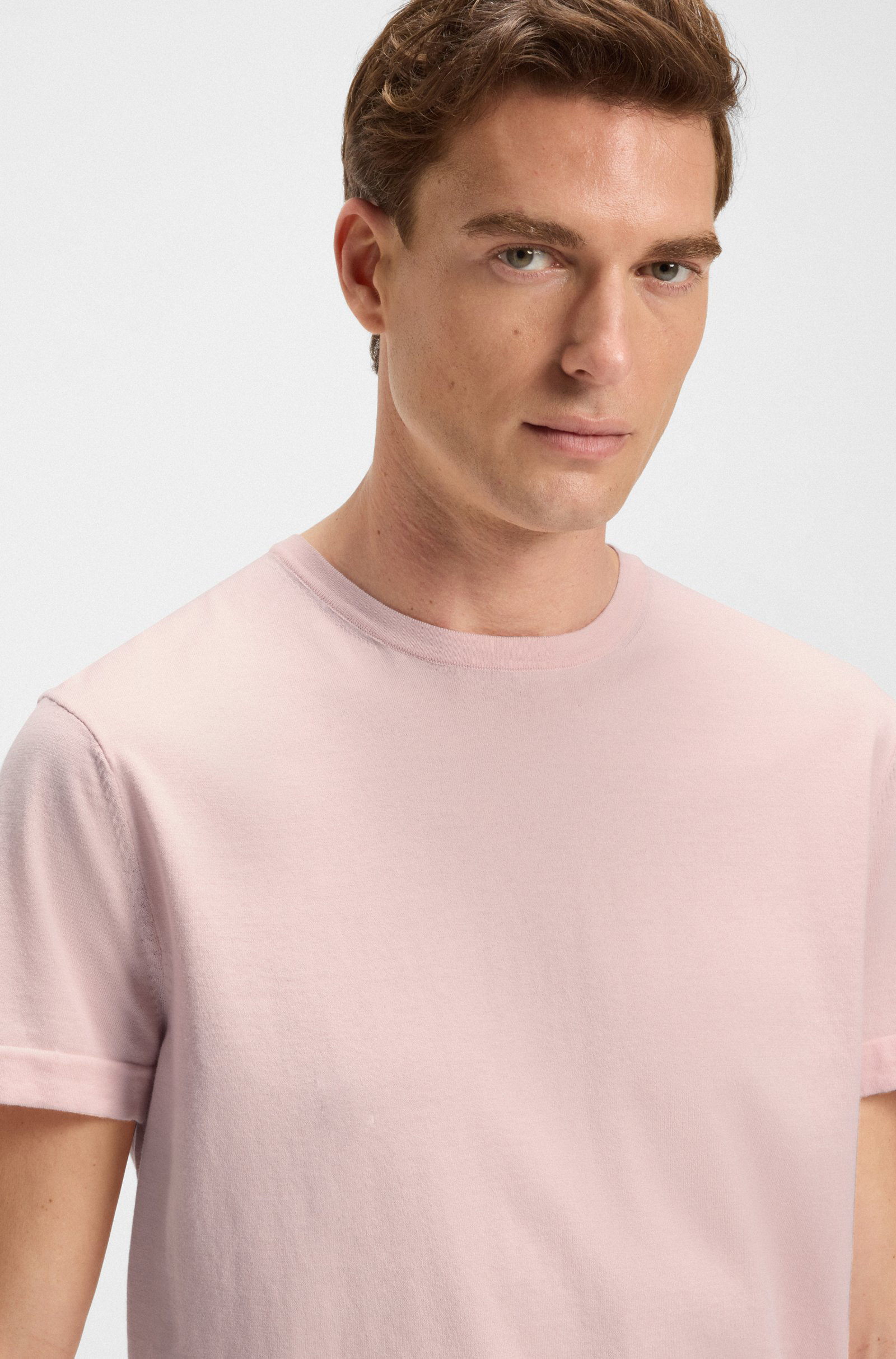 T-shirt, Gesicht, Kopf, Hals, Person