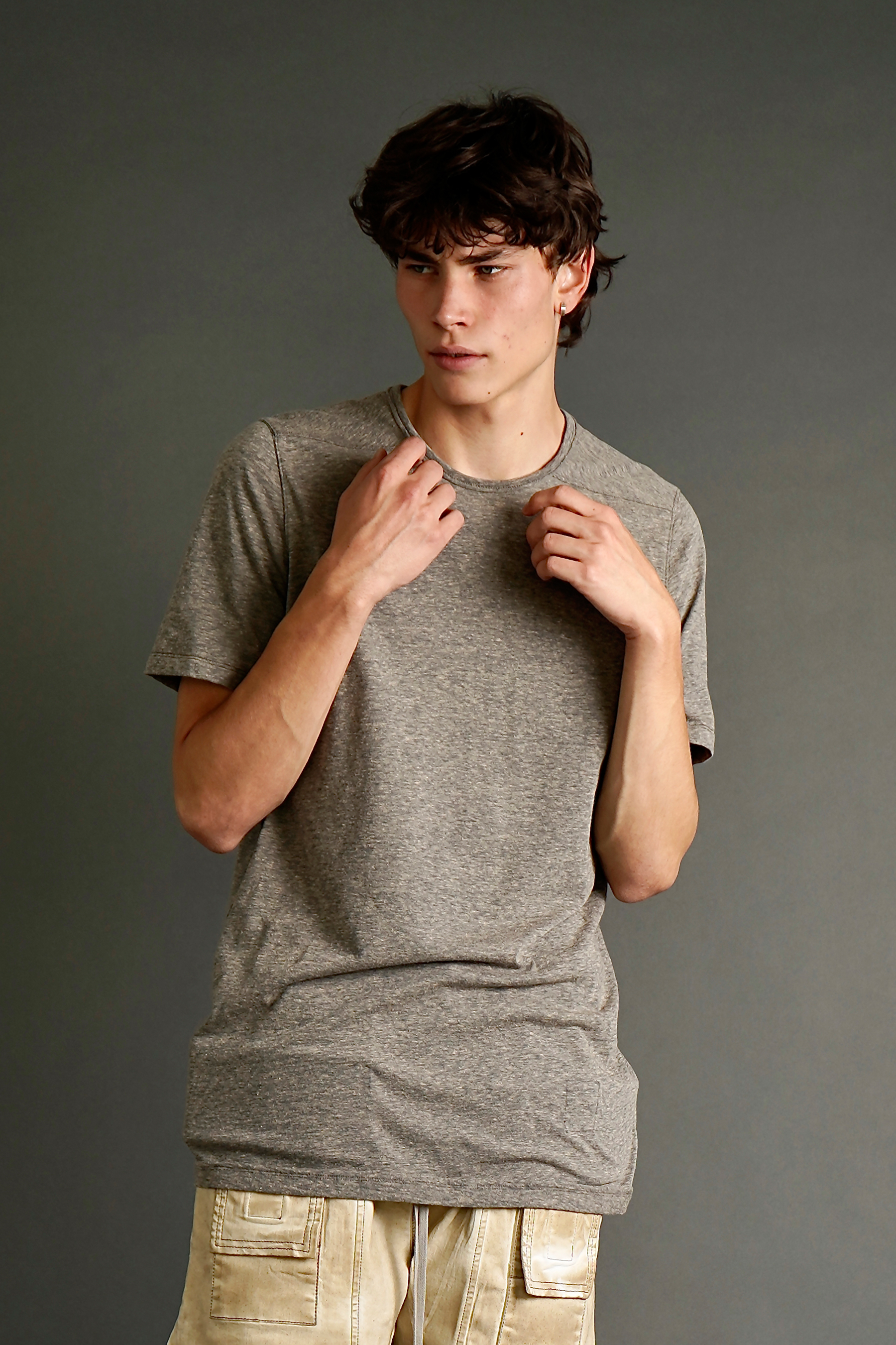 T-shirt, Bluse, Person, Ärmel, Gesicht