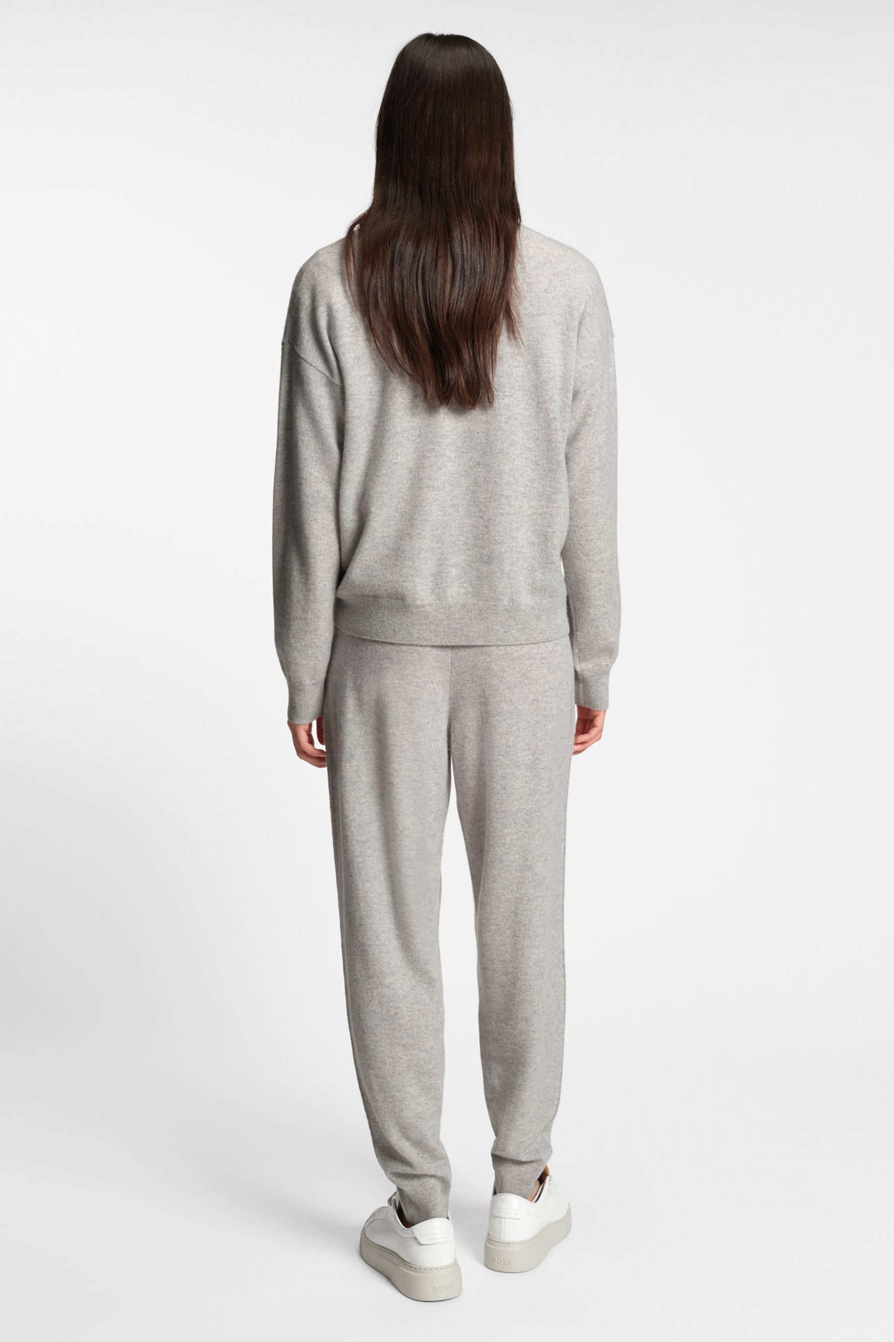 BOSS Relaxed Fit Cashmere Crew Neck Sweater Fascona Person