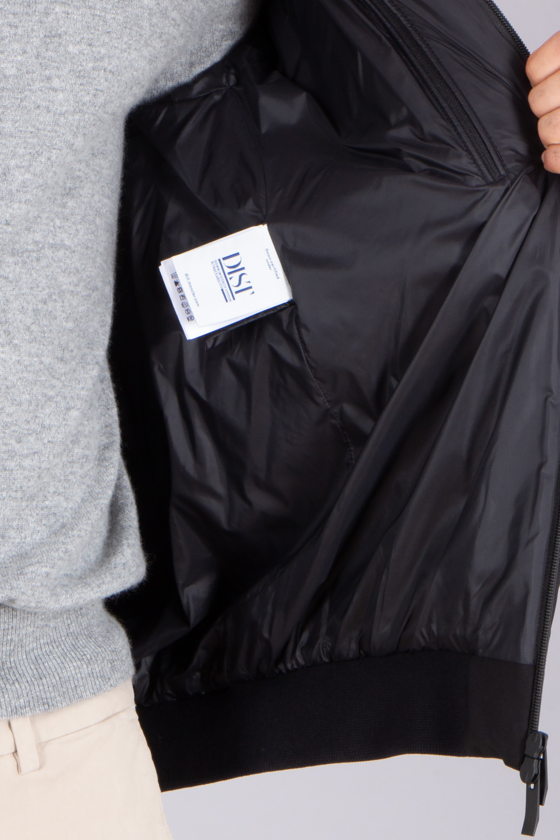 MONCLER Cirer Regular Fit Technical Stretch Twill Down Bomber Jacket Bekleidung, Mantel, Jacke, Person