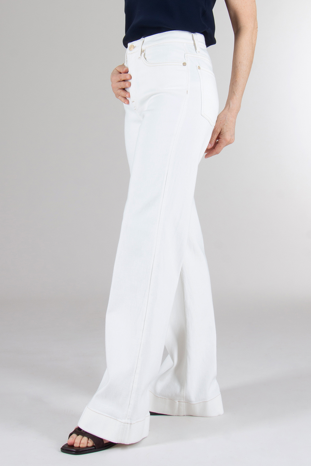 7 FOR ALL MANKIND Flared Cotton mix Denim Jeans Dojo