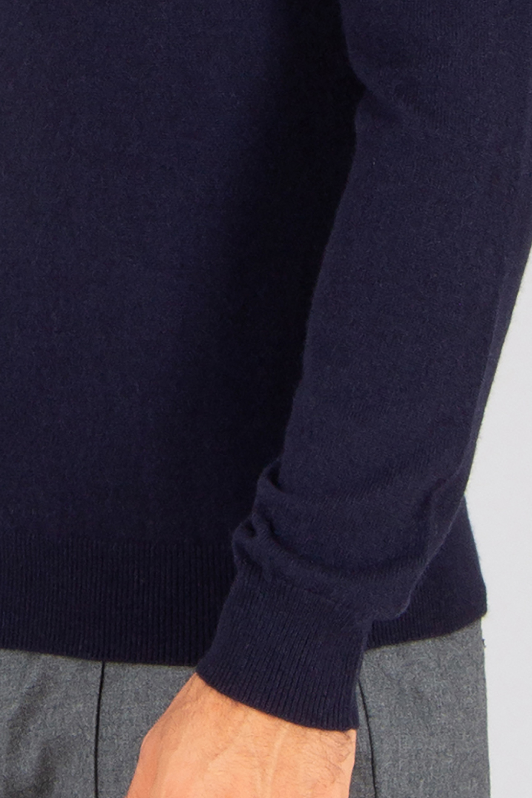 MIENTUS BERLIN Regular Fit Cashmere Knit Polo Langarm, Ärmel, Strickwaren, Pullover, Person