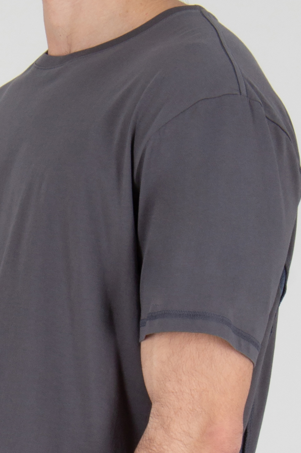 XLIM Relaxed Fit Twisted Seam T-Shirt 