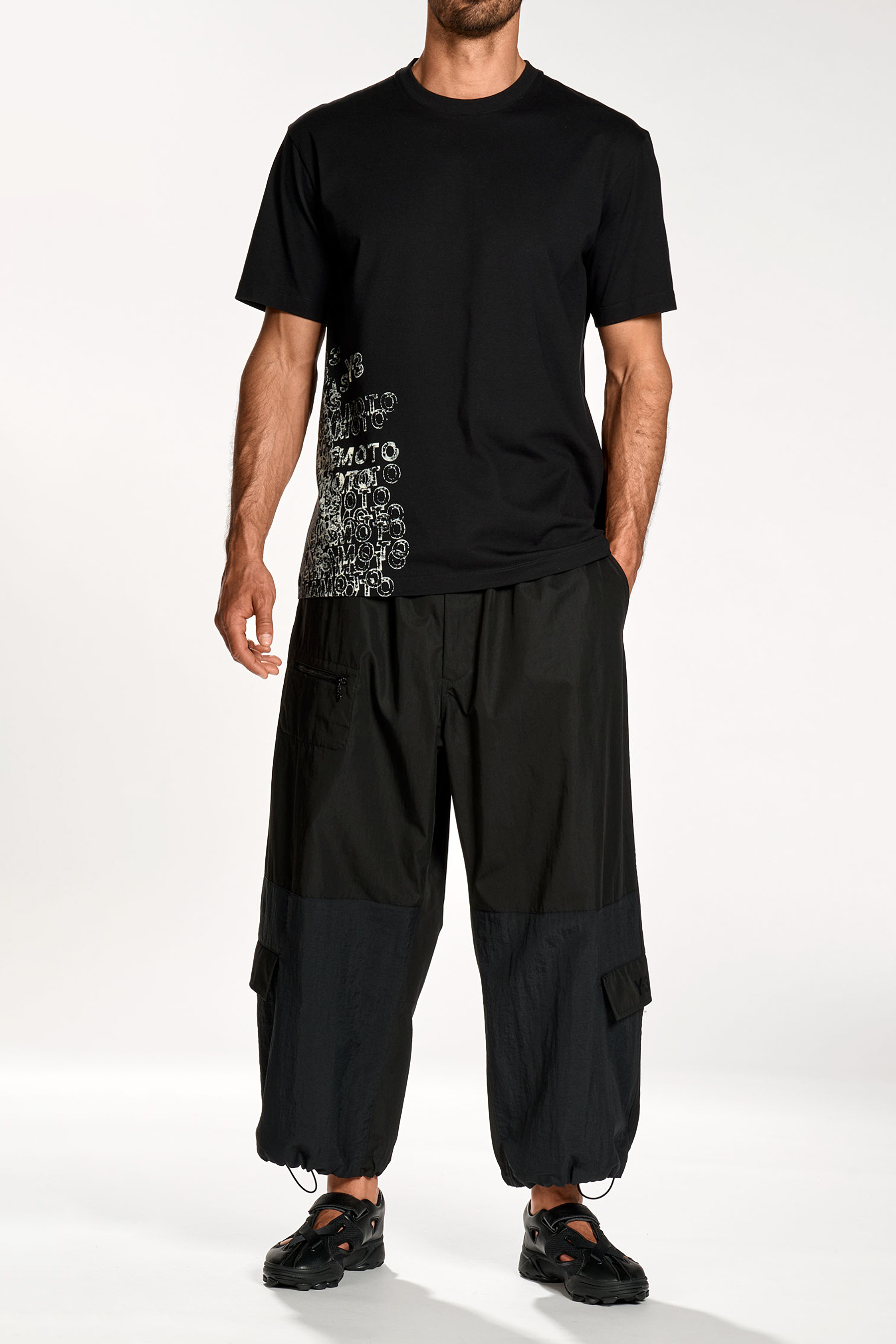 Hosen, T-shirt, Erwachsener, Mann, Person